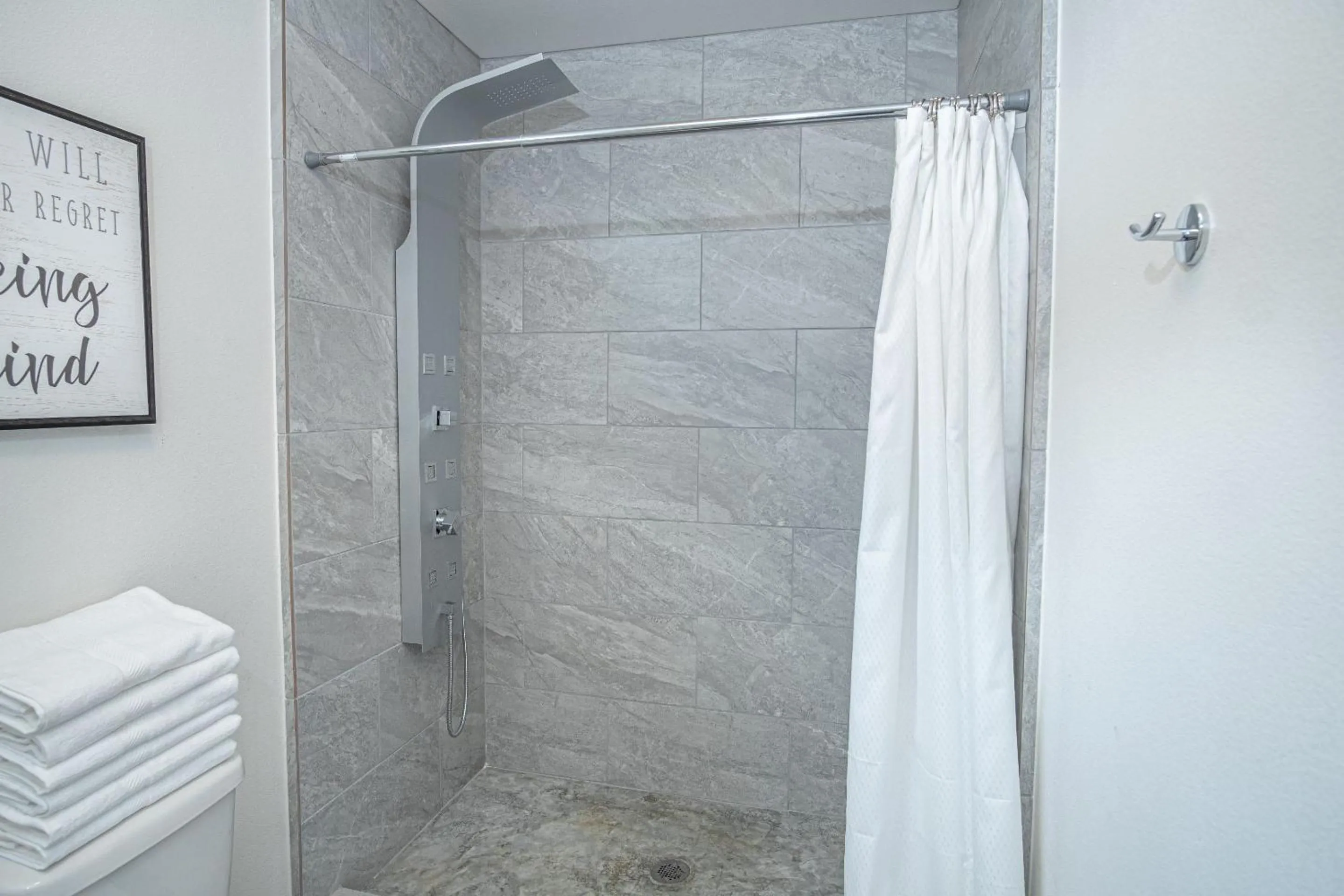 Bathroom in Guest House with Loft Near Downtown