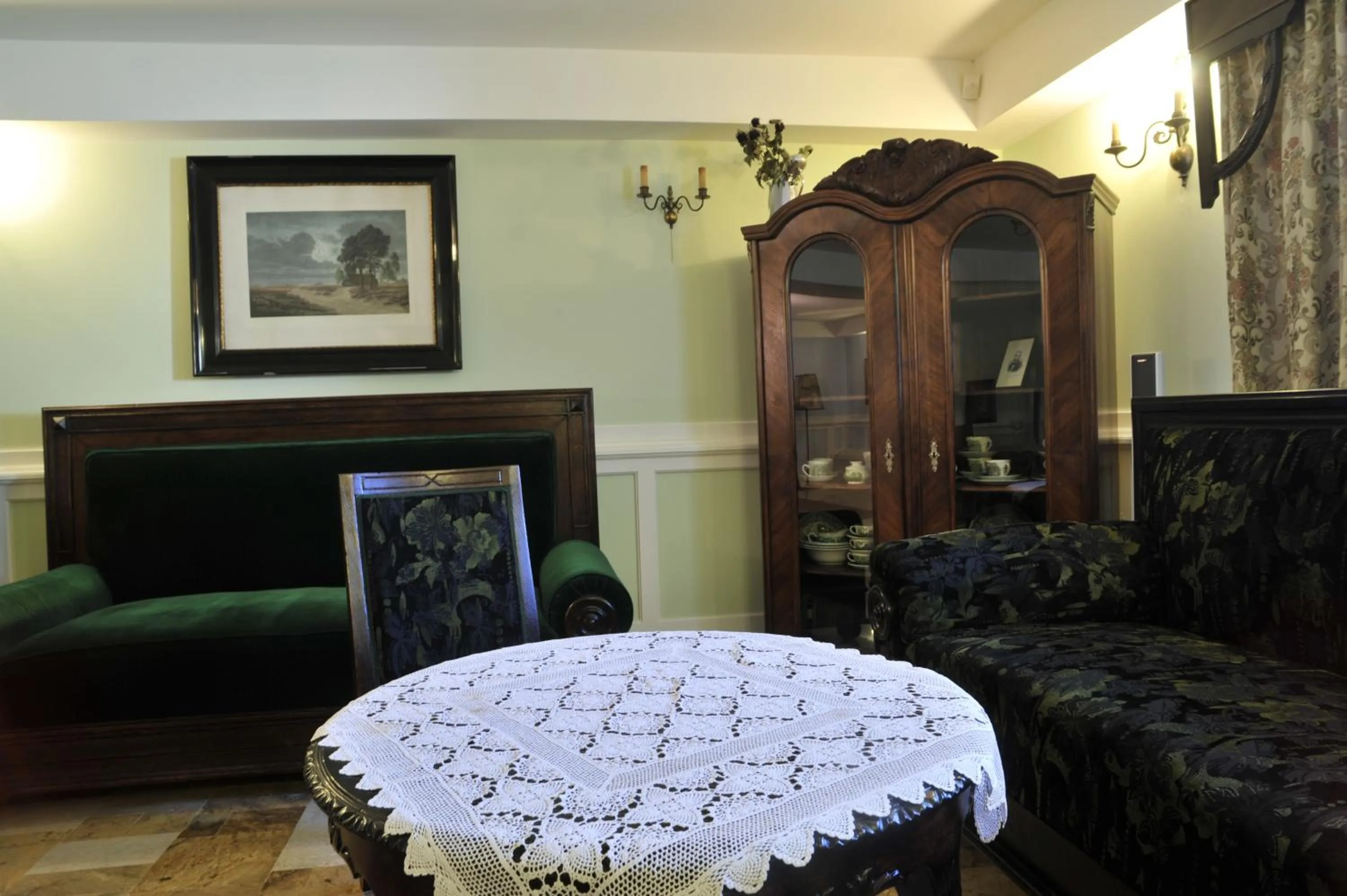 Communal lounge/ TV room in Solej Rezydencja