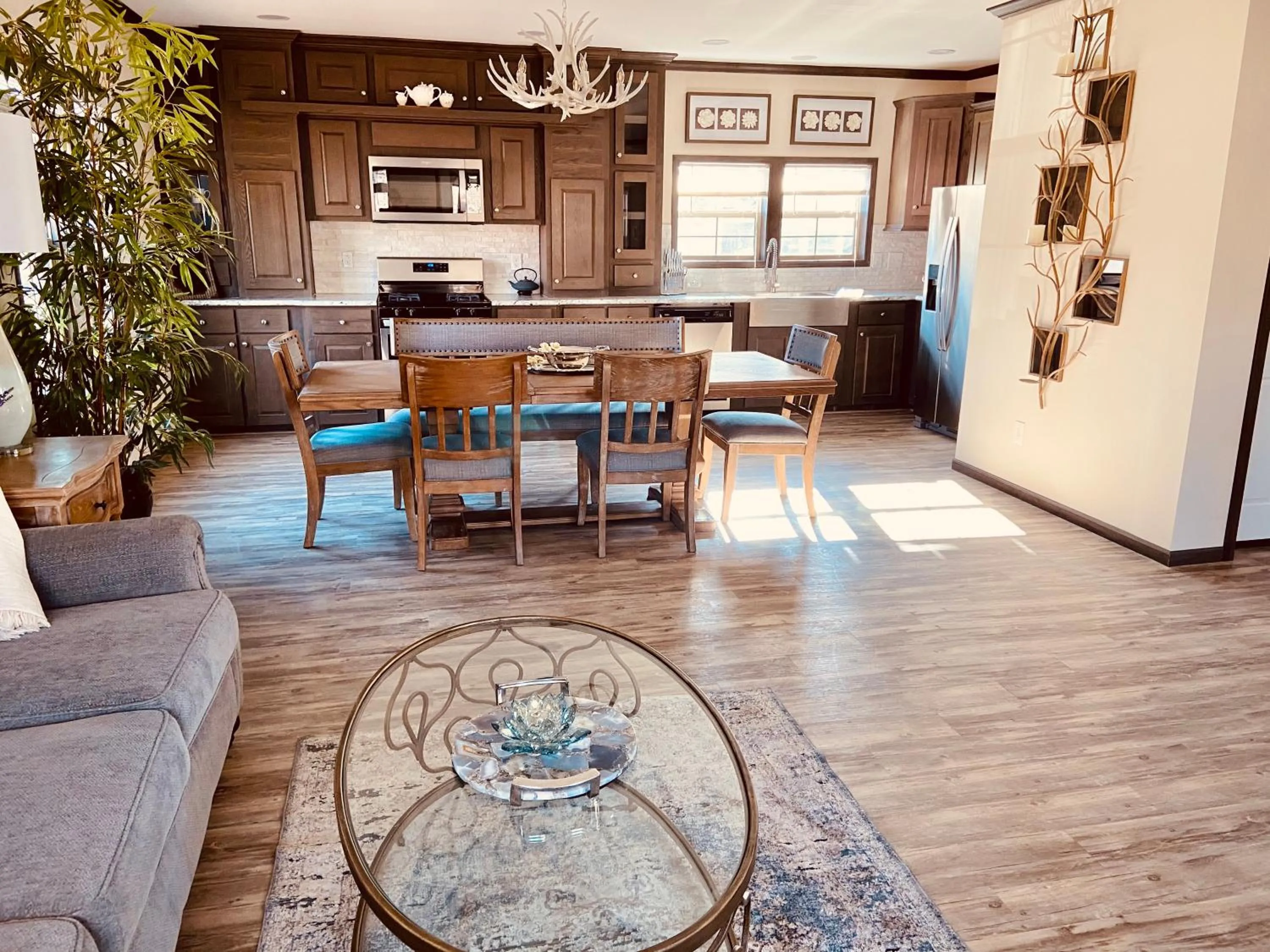 Living room in Swan Lake Resort