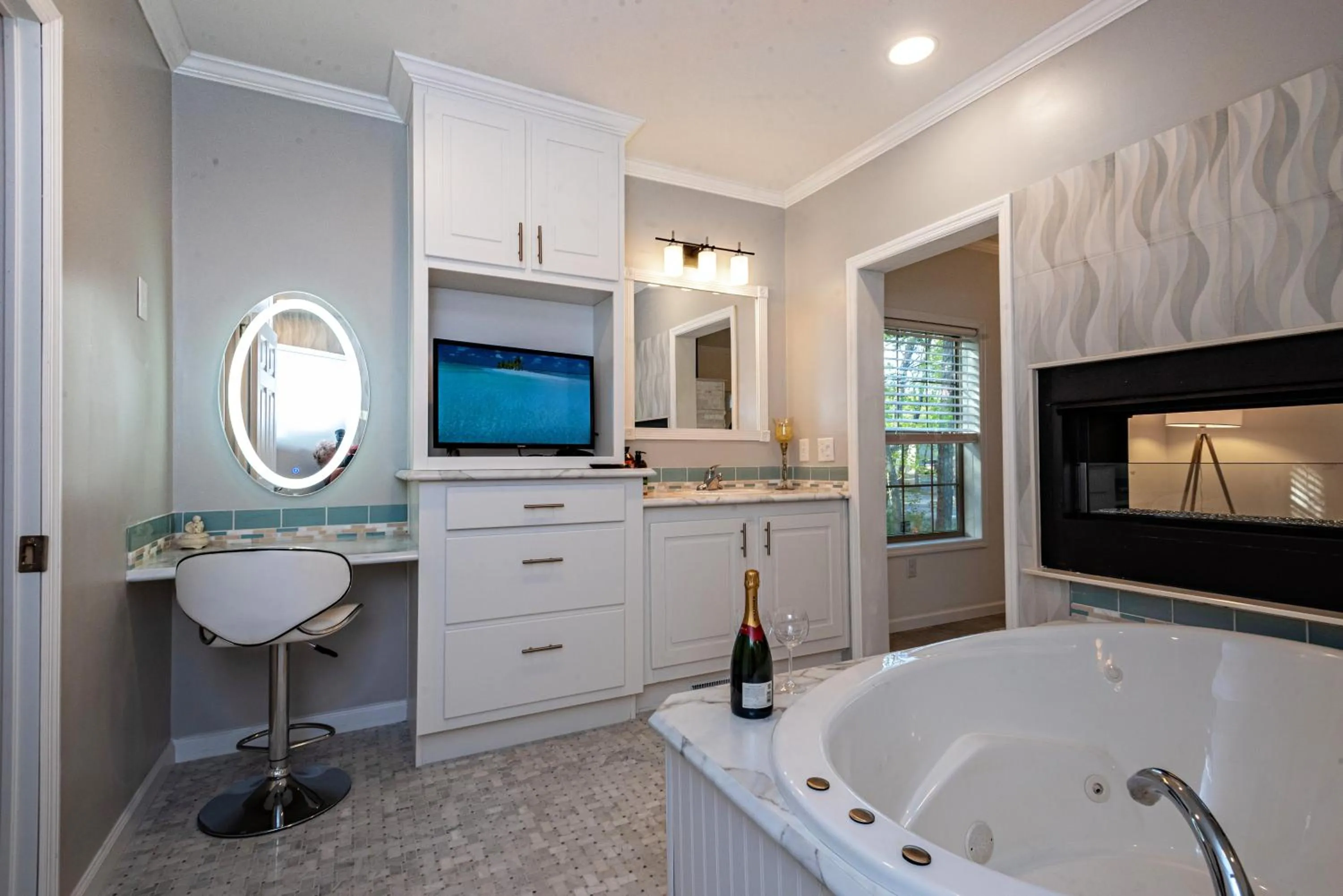 Bathroom in Swan Lake Resort