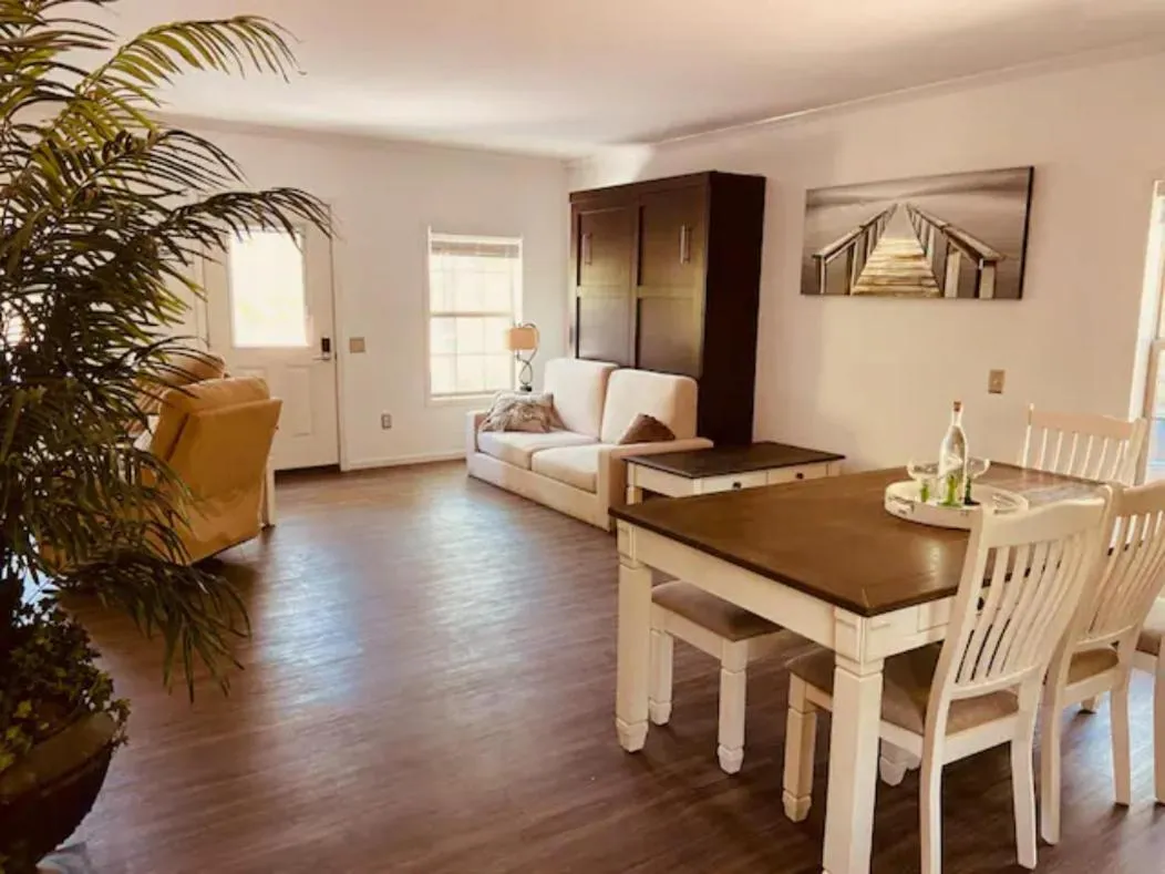 Living room in Swan Lake Resort