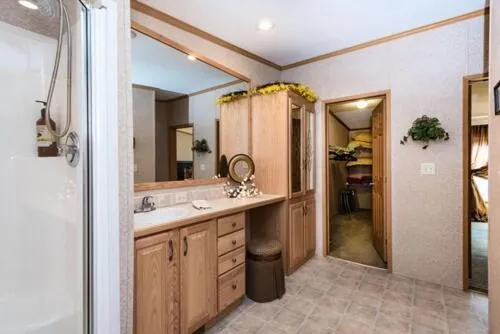 Shower in Swan Lake Resort