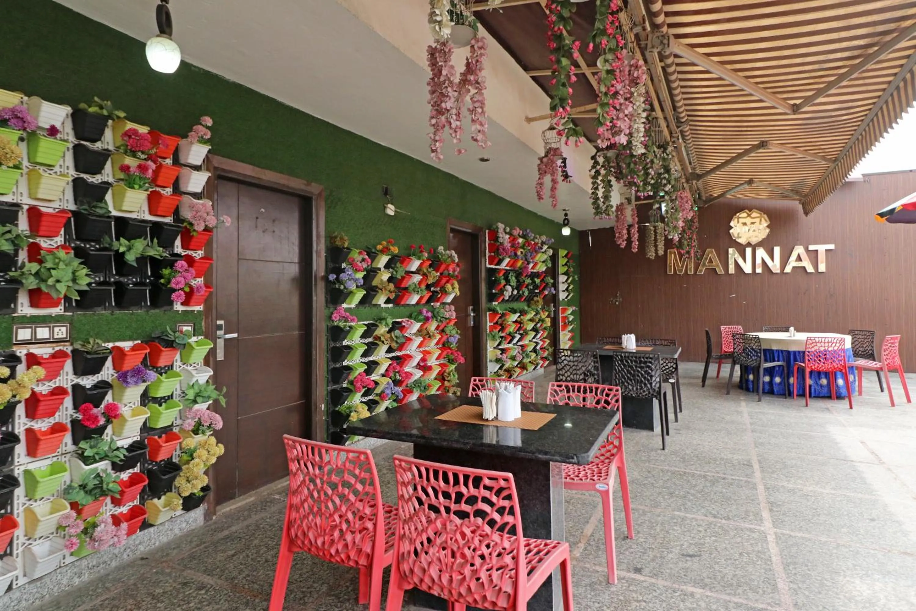 Restaurant/places to eat in Hotel Mannat international by Mannat