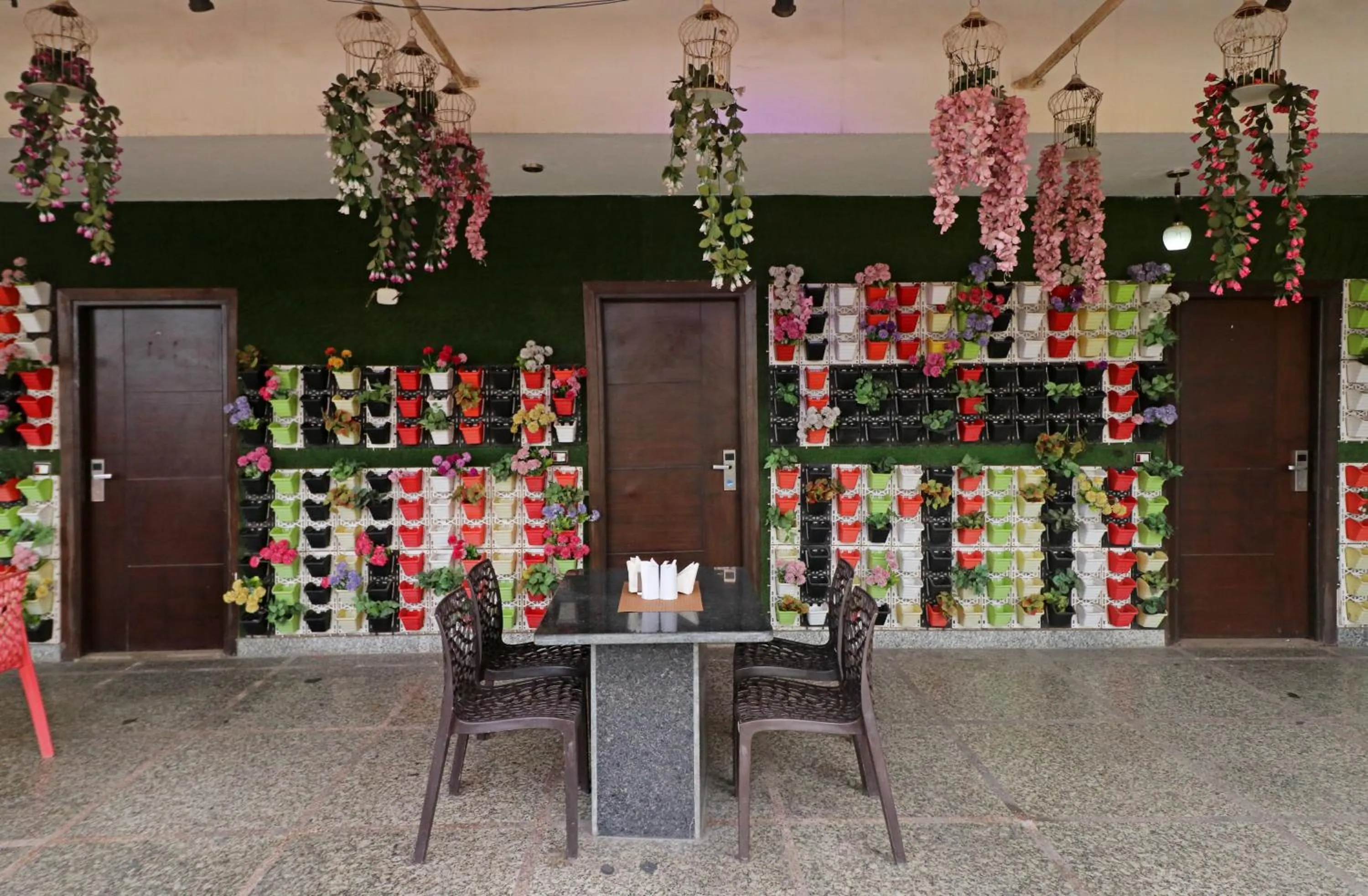 Restaurant/places to eat in Hotel Mannat international by Mannat