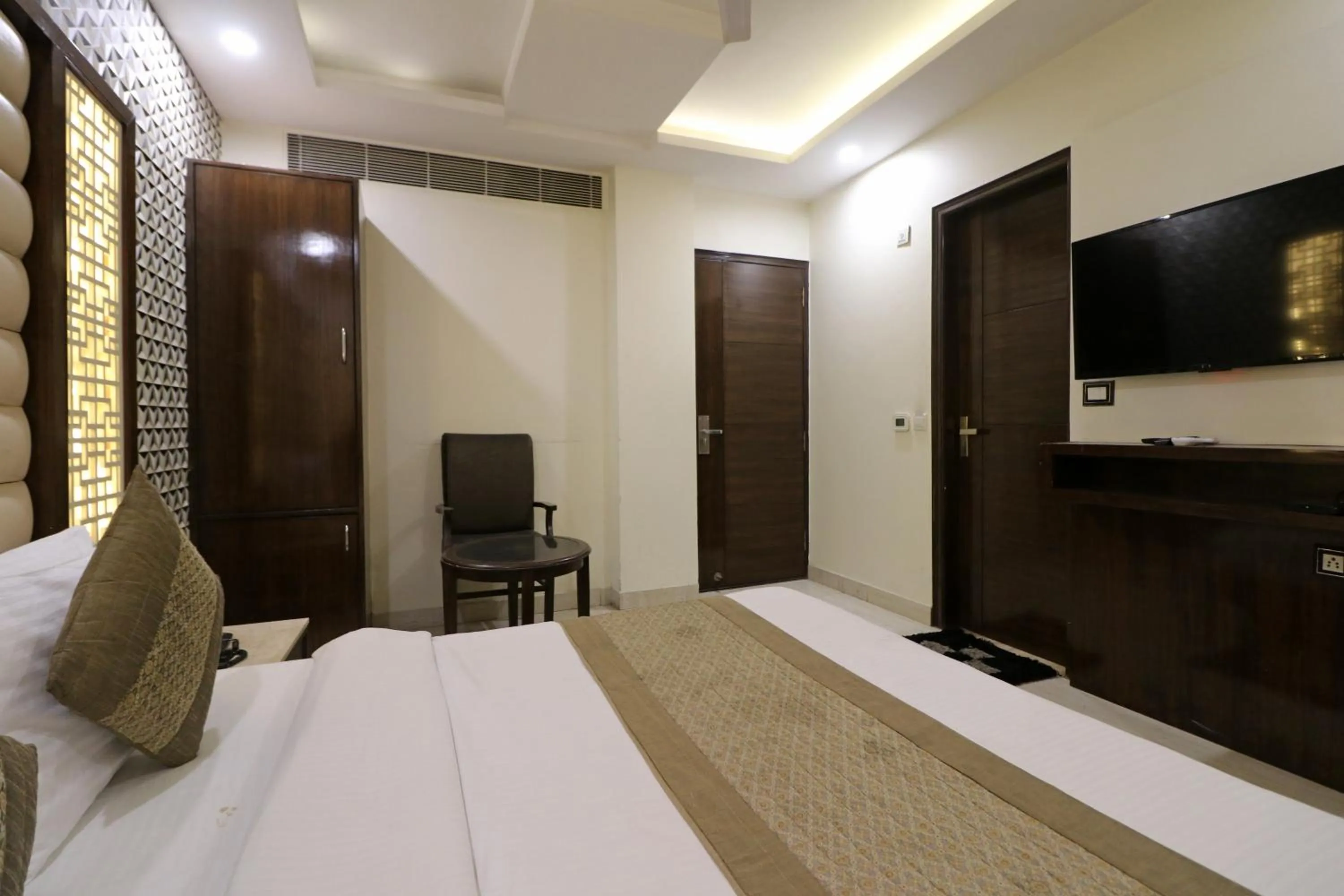 Photo of the whole room, Bed in Hotel Mannat international by Mannat