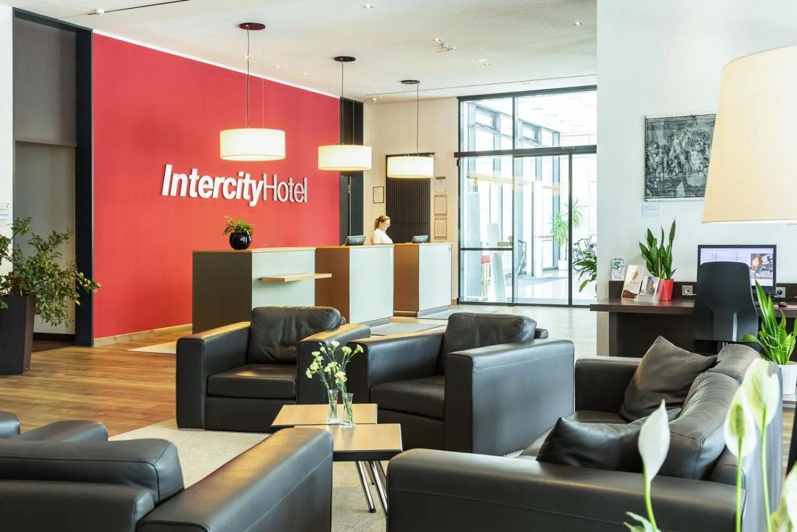 Lobby or reception in IntercityHotel Dresden
