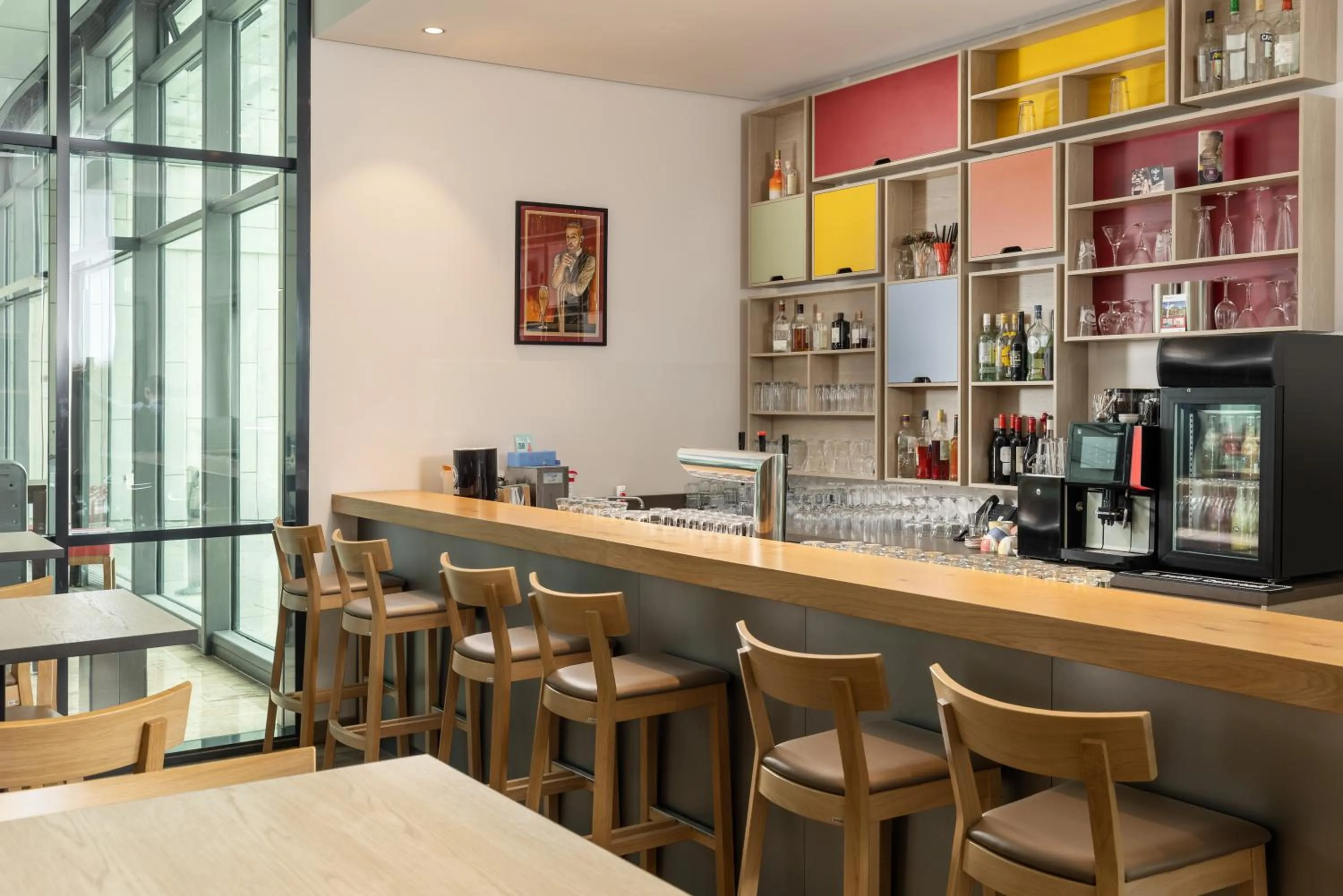 Lounge or bar in IntercityHotel Dresden