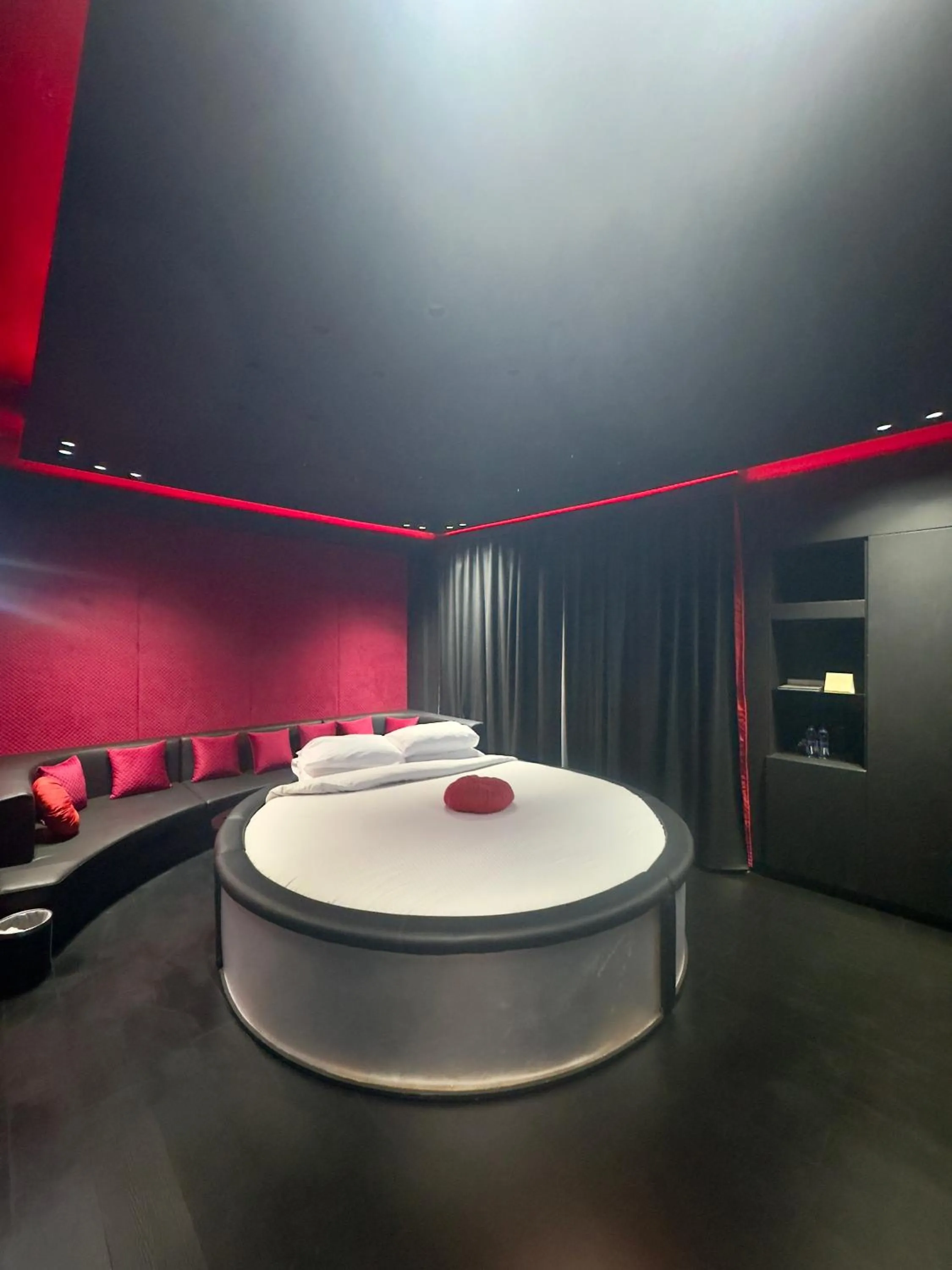 Palette Sharjah Aparthotel formerly Royal Tulip