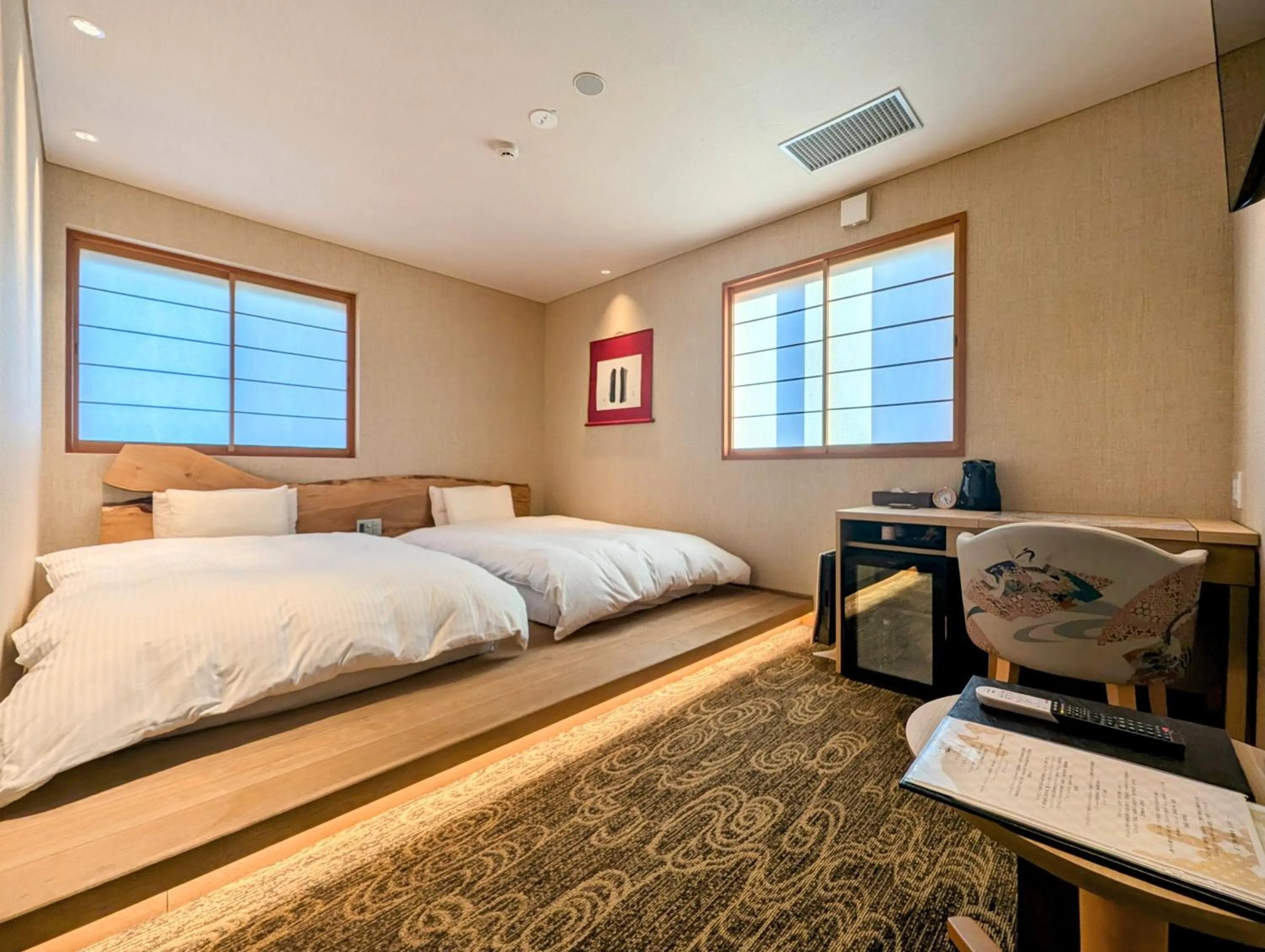 Photo of the whole room, Bed in ひがし茶屋街らしく金沢 Hotel Rashiku kanazawa