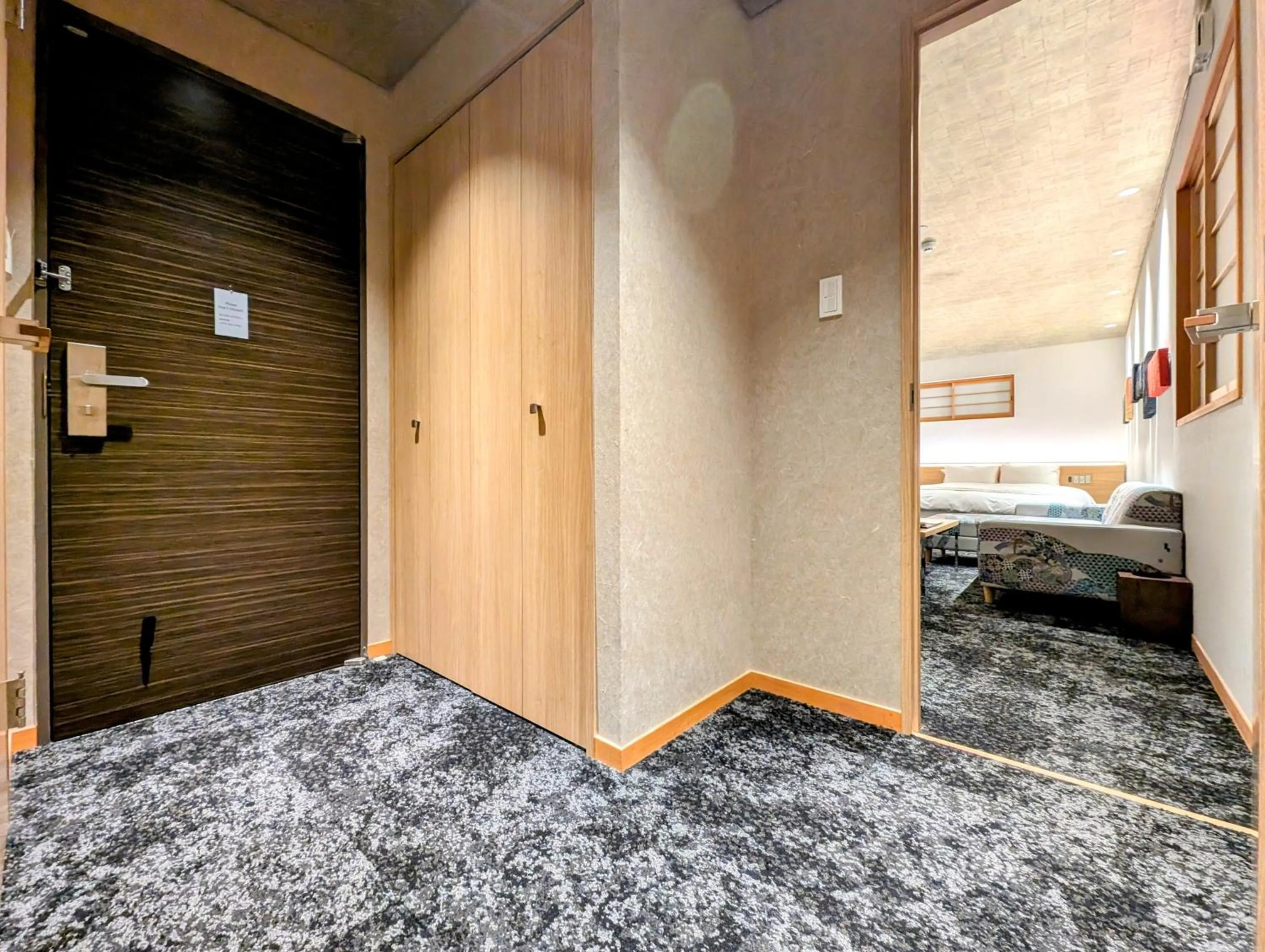 wardrobe, Bed in ひがし茶屋街らしく金沢 Hotel Rashiku kanazawa