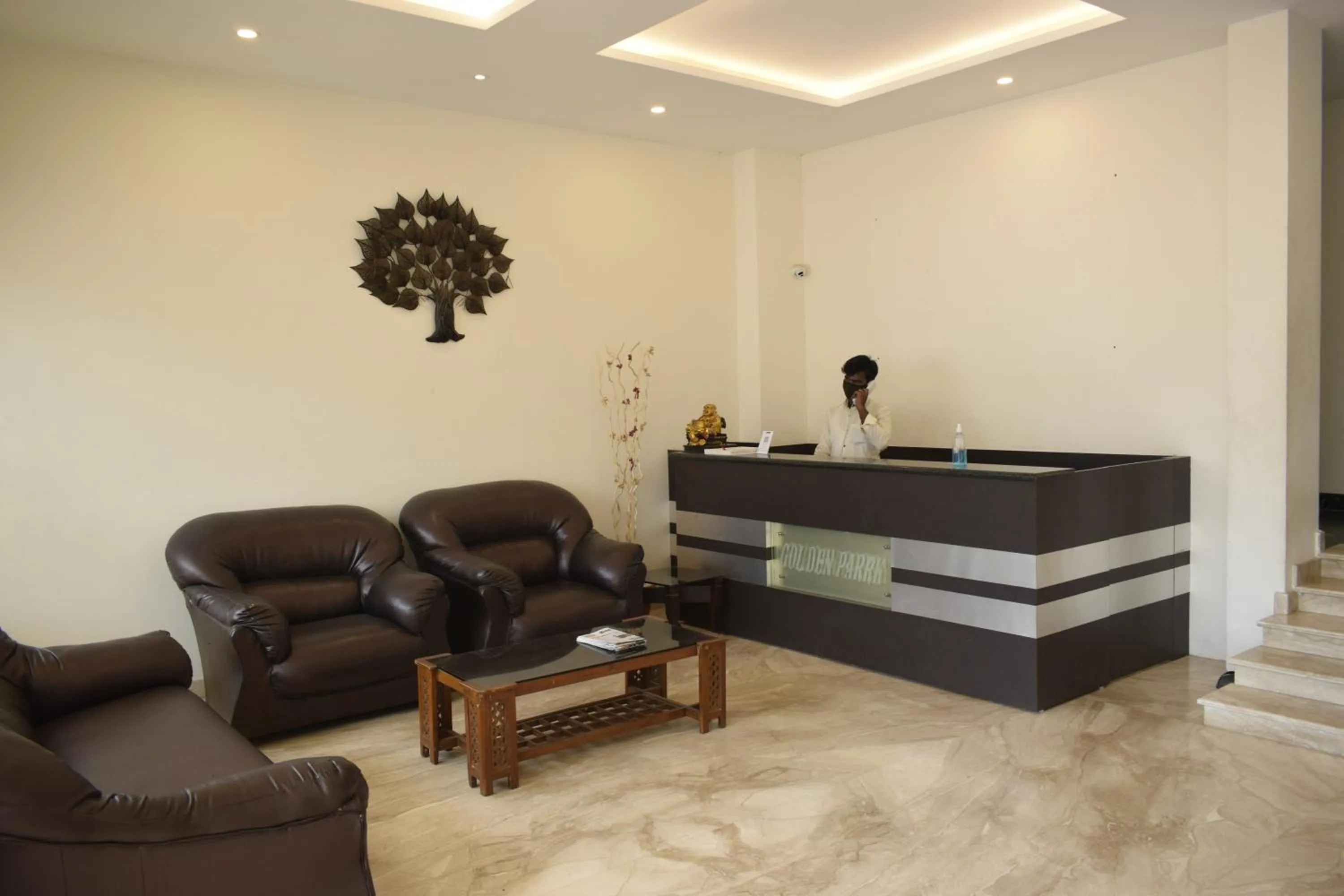 Lobby or reception in Golden Parrk