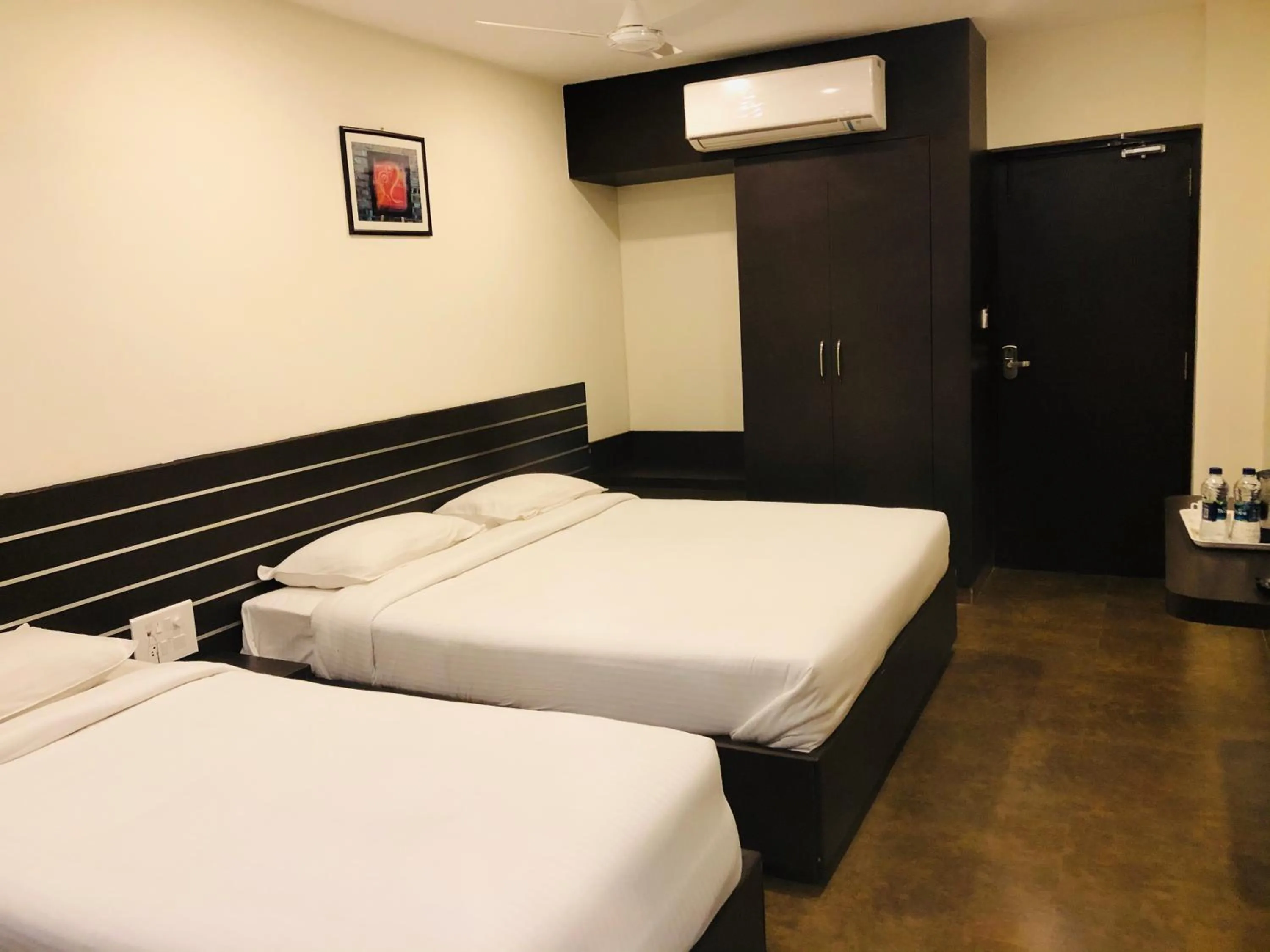 Bedroom in Golden Parrk