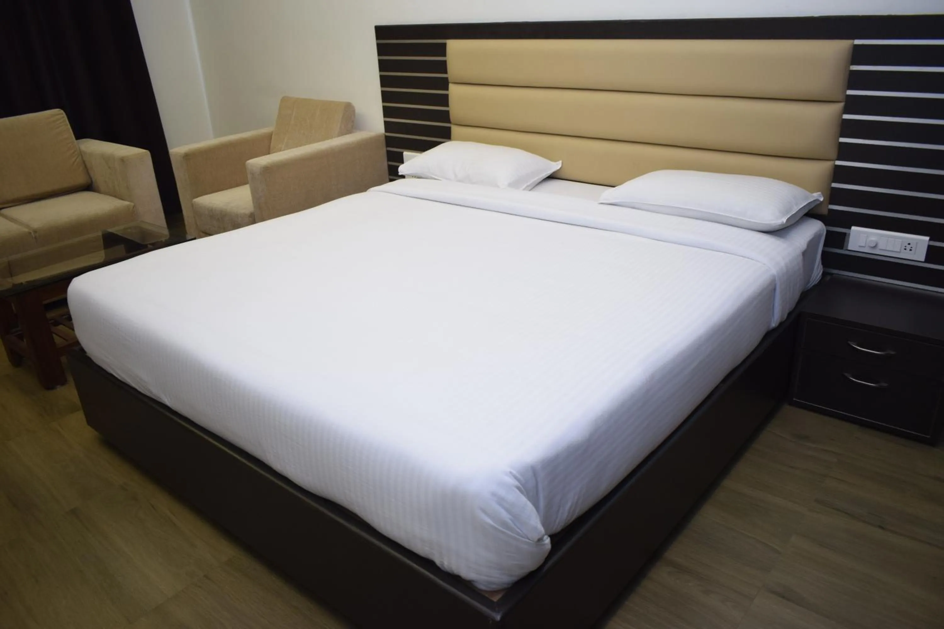 Bedroom in Golden Parrk