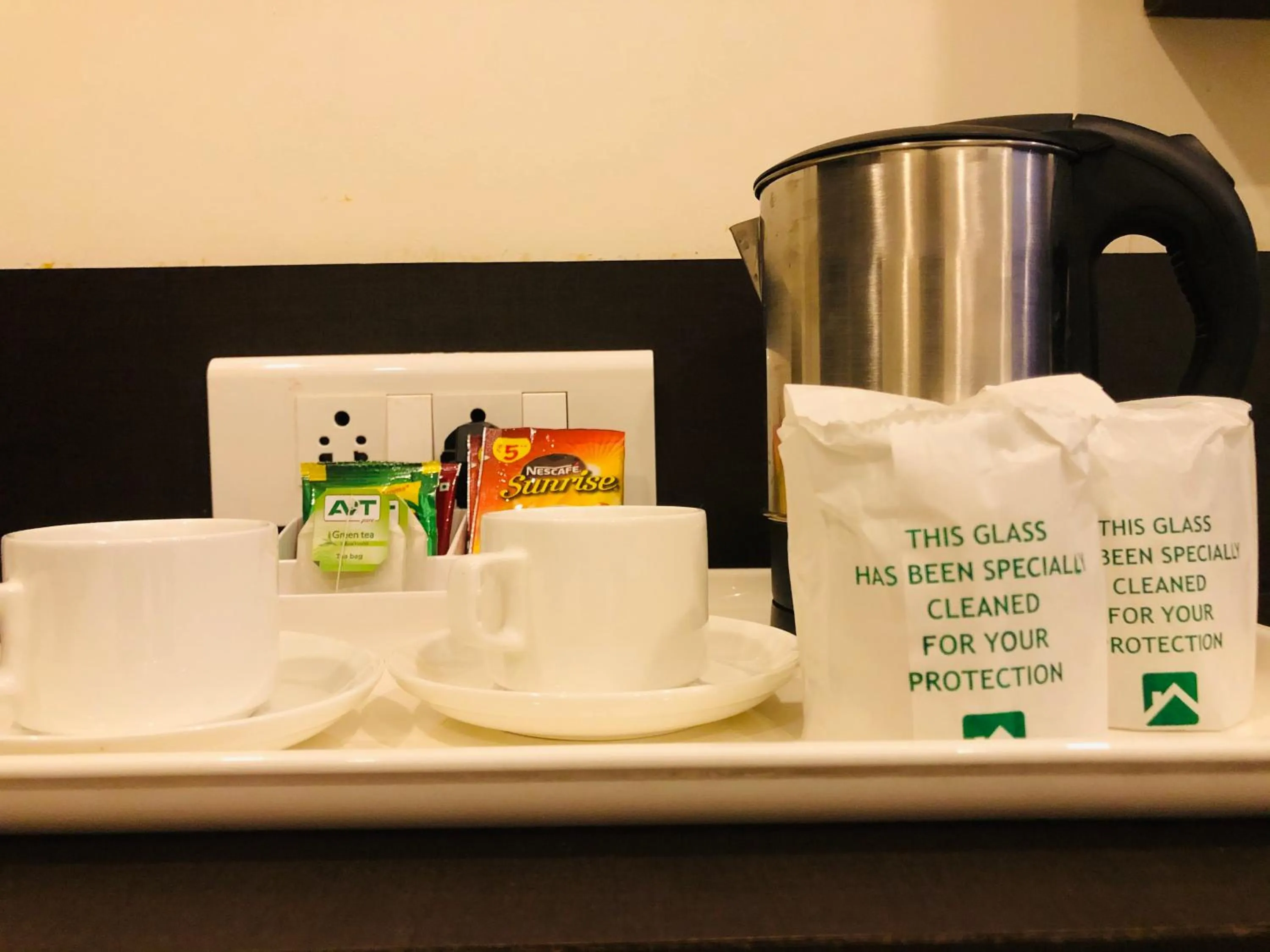 Coffee/tea facilities in Golden Parrk