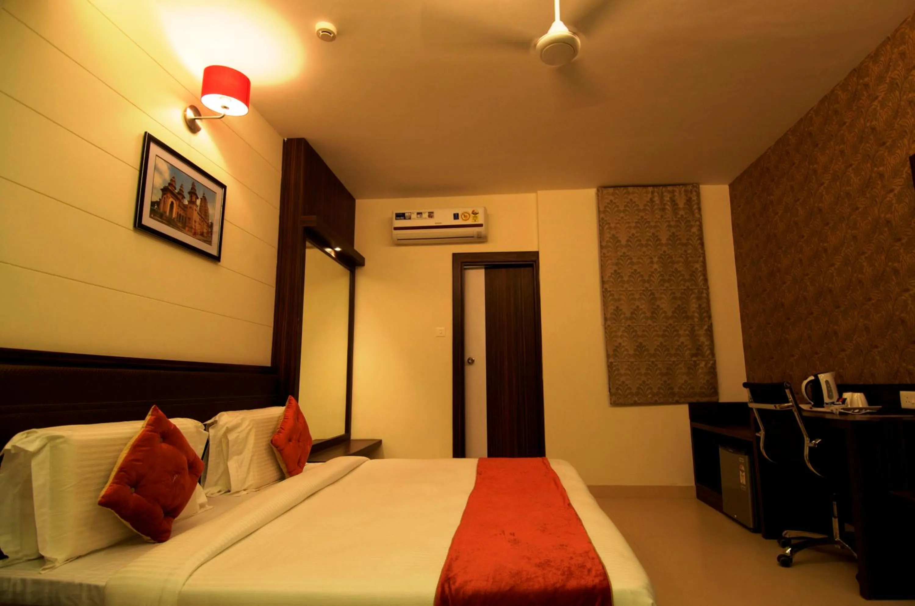 Bed in Hotel Premiere Villa