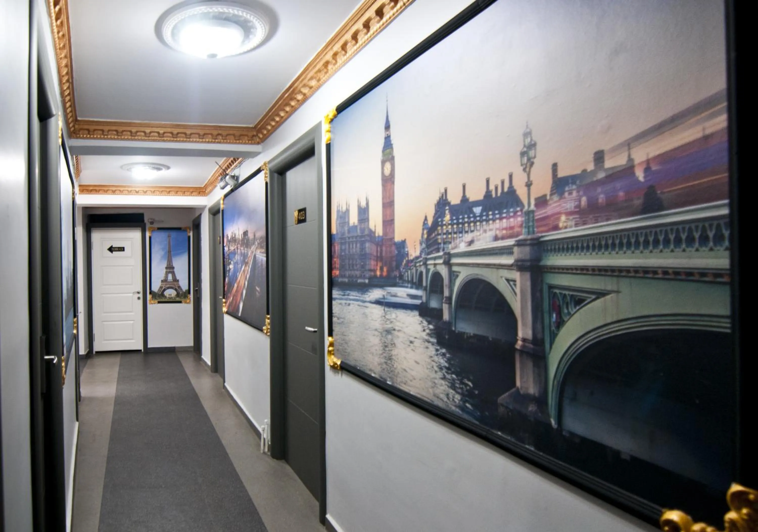 Decorative detail in Golden Horn Park Hotel