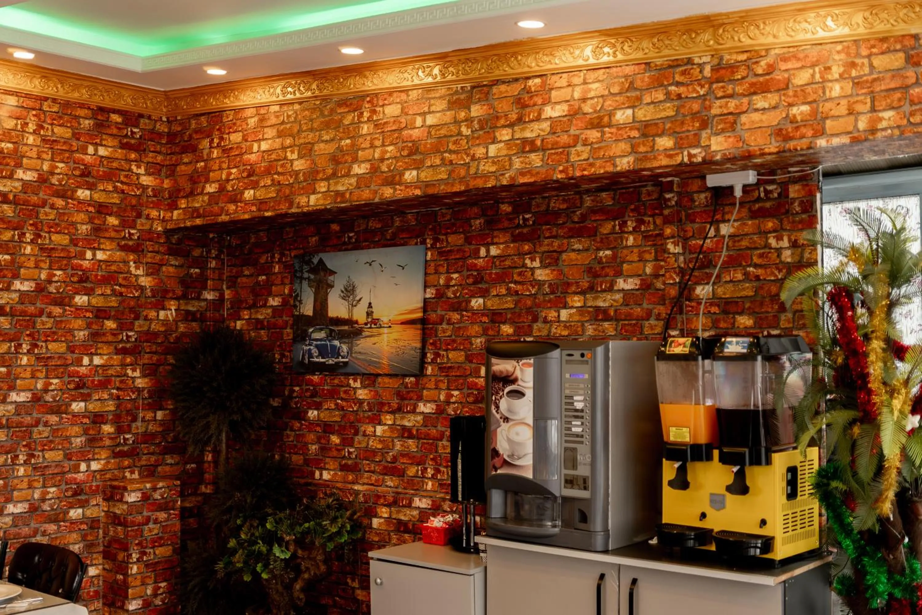 Coffee/tea facilities in Golden Horn Park Hotel