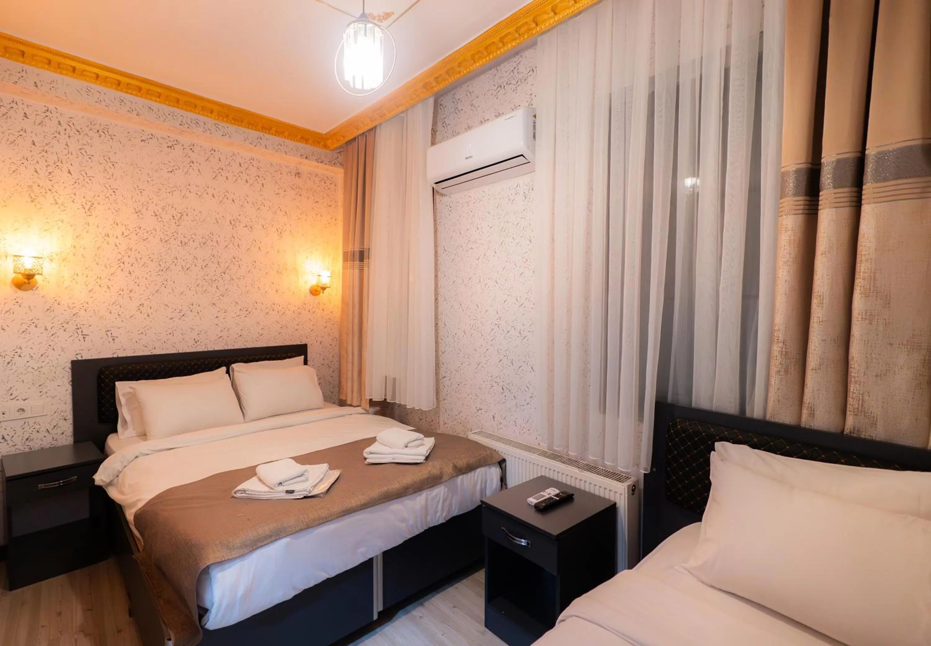 Bed in Golden Horn Park Hotel