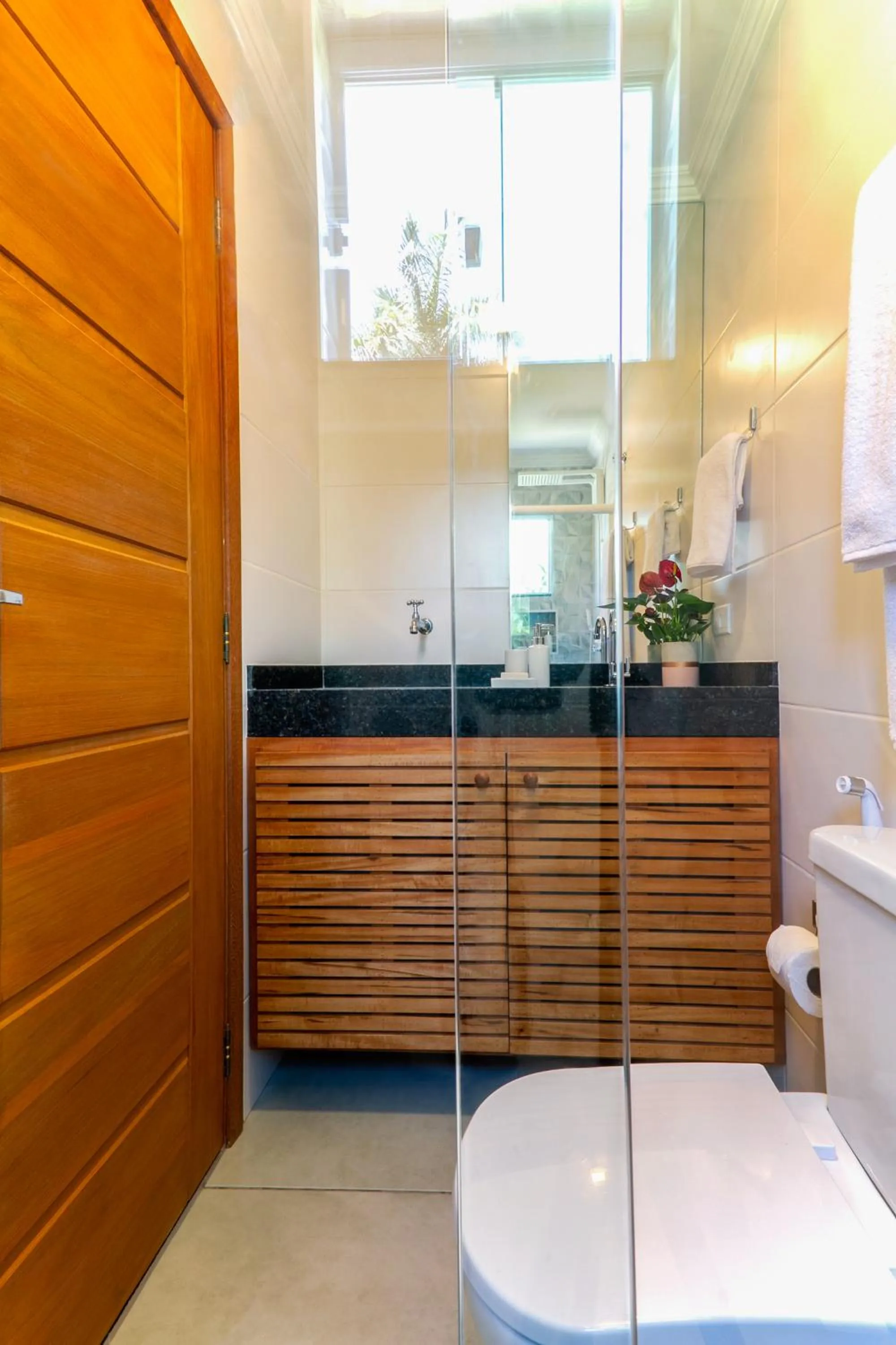 Bathroom in Calamar Flats Paraty
