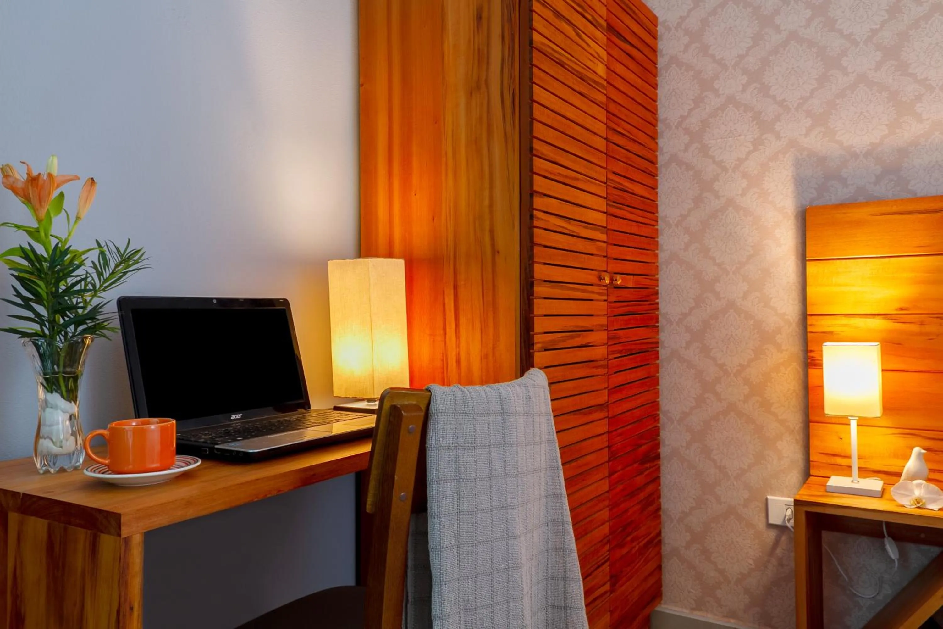 Photo of the whole room in Calamar Flats Paraty