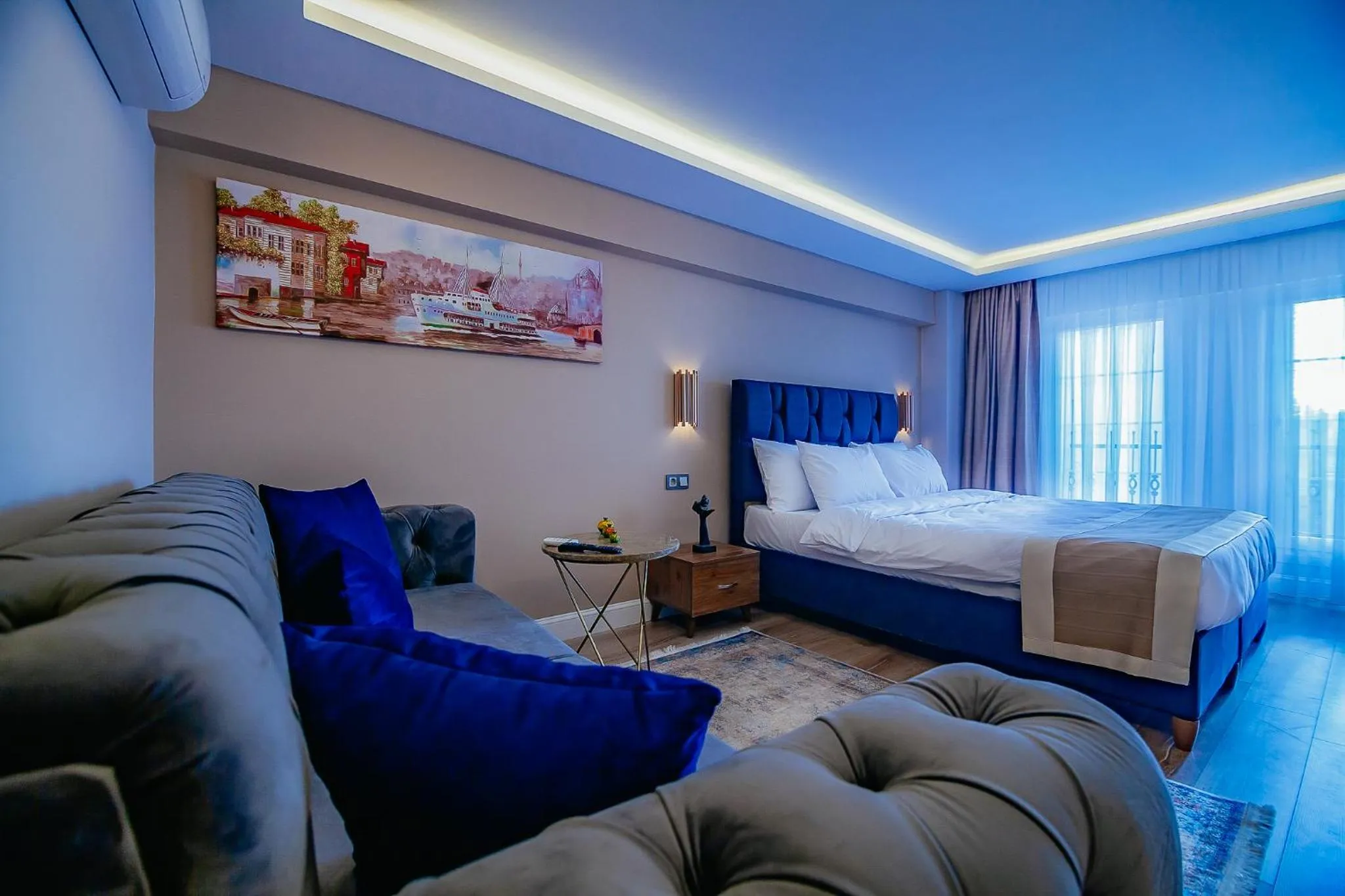 Photo of the whole room in Galata Hill Hotel