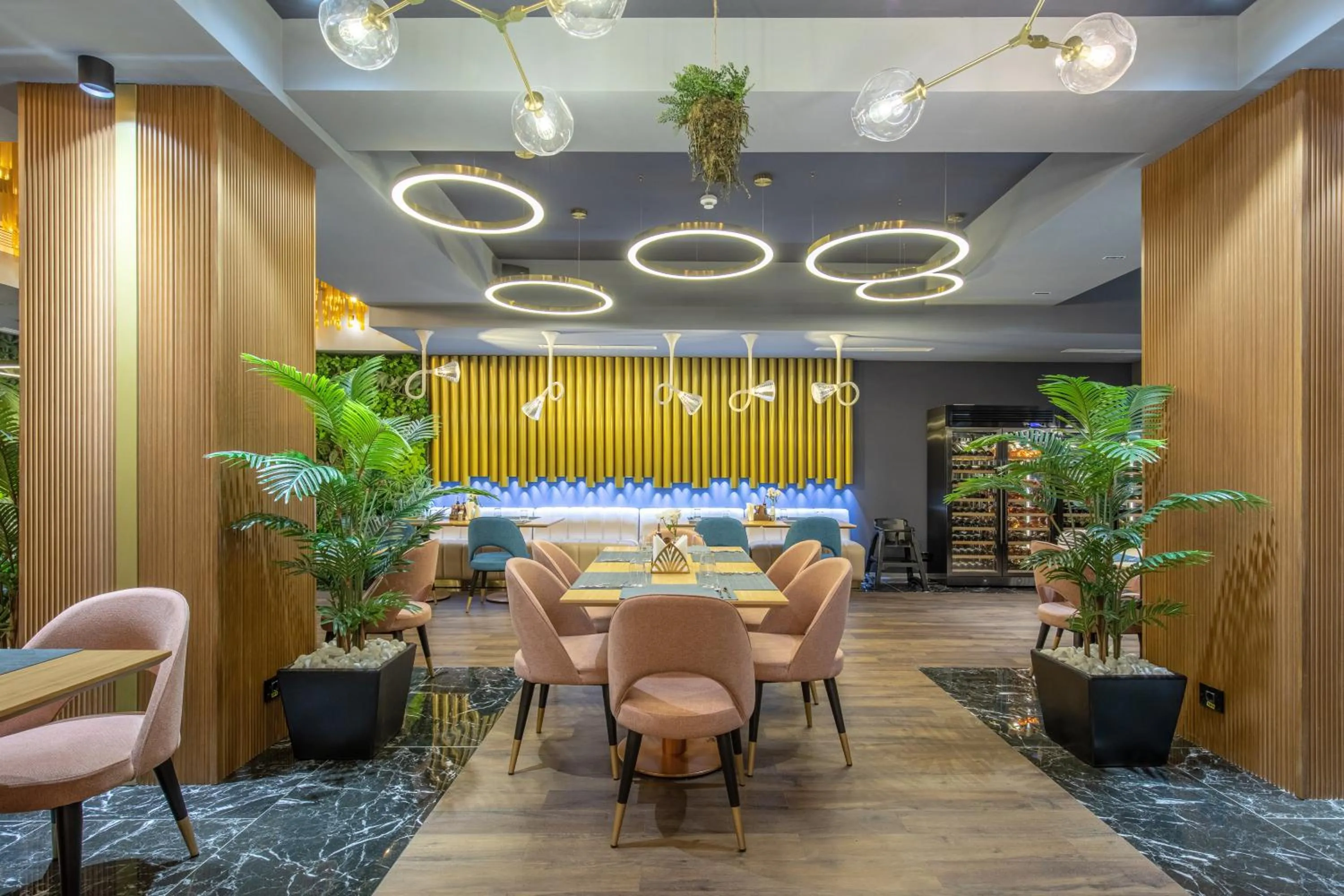 Restaurant/places to eat in Hotel Kristal Focsani