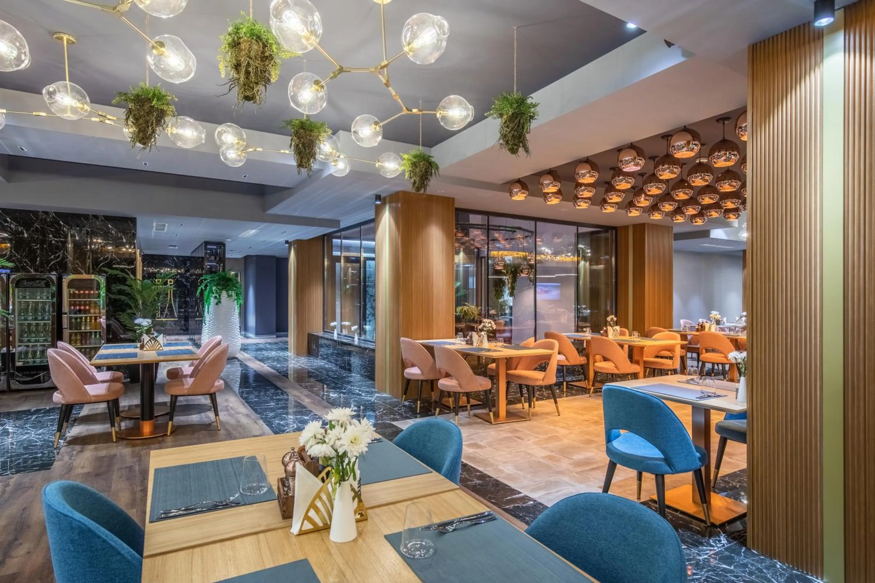 Restaurant/places to eat in Hotel Kristal Focsani