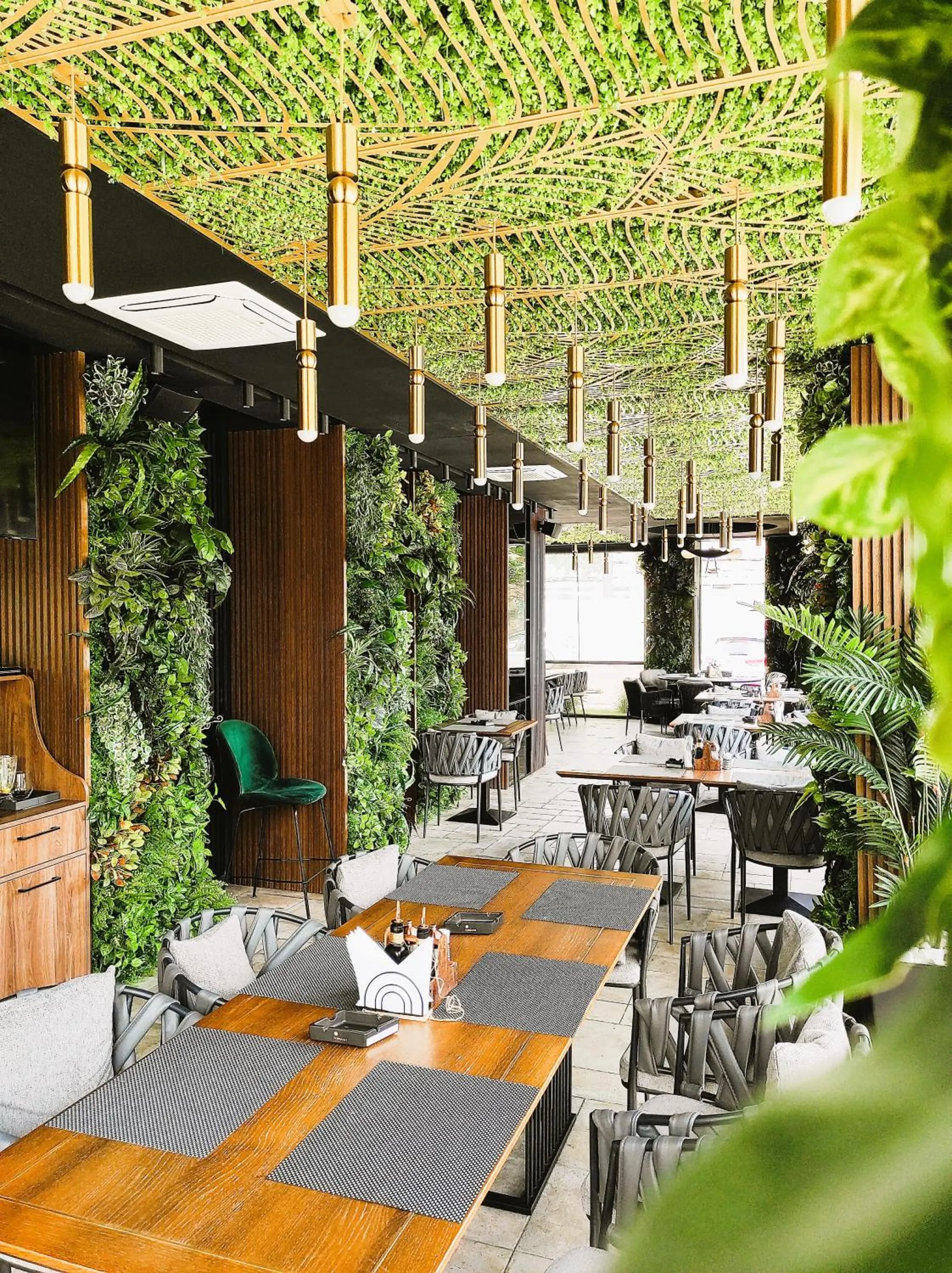 Restaurant/places to eat in Hotel Kristal Focsani