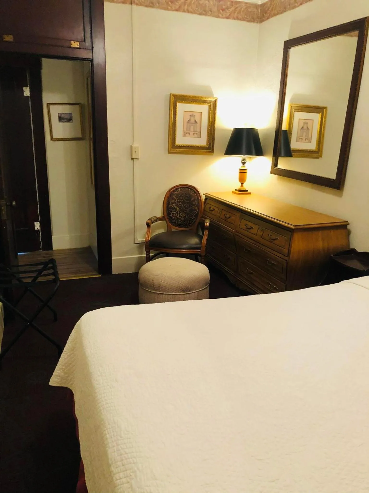 Bedroom, Bed in Historic Palace Hotel