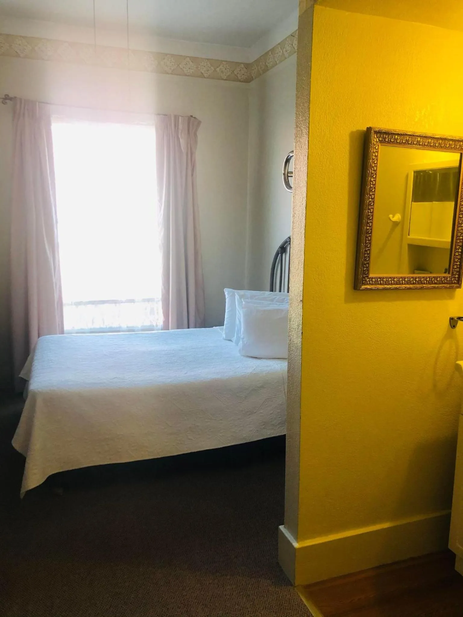 Bathroom, Bed in Historic Palace Hotel