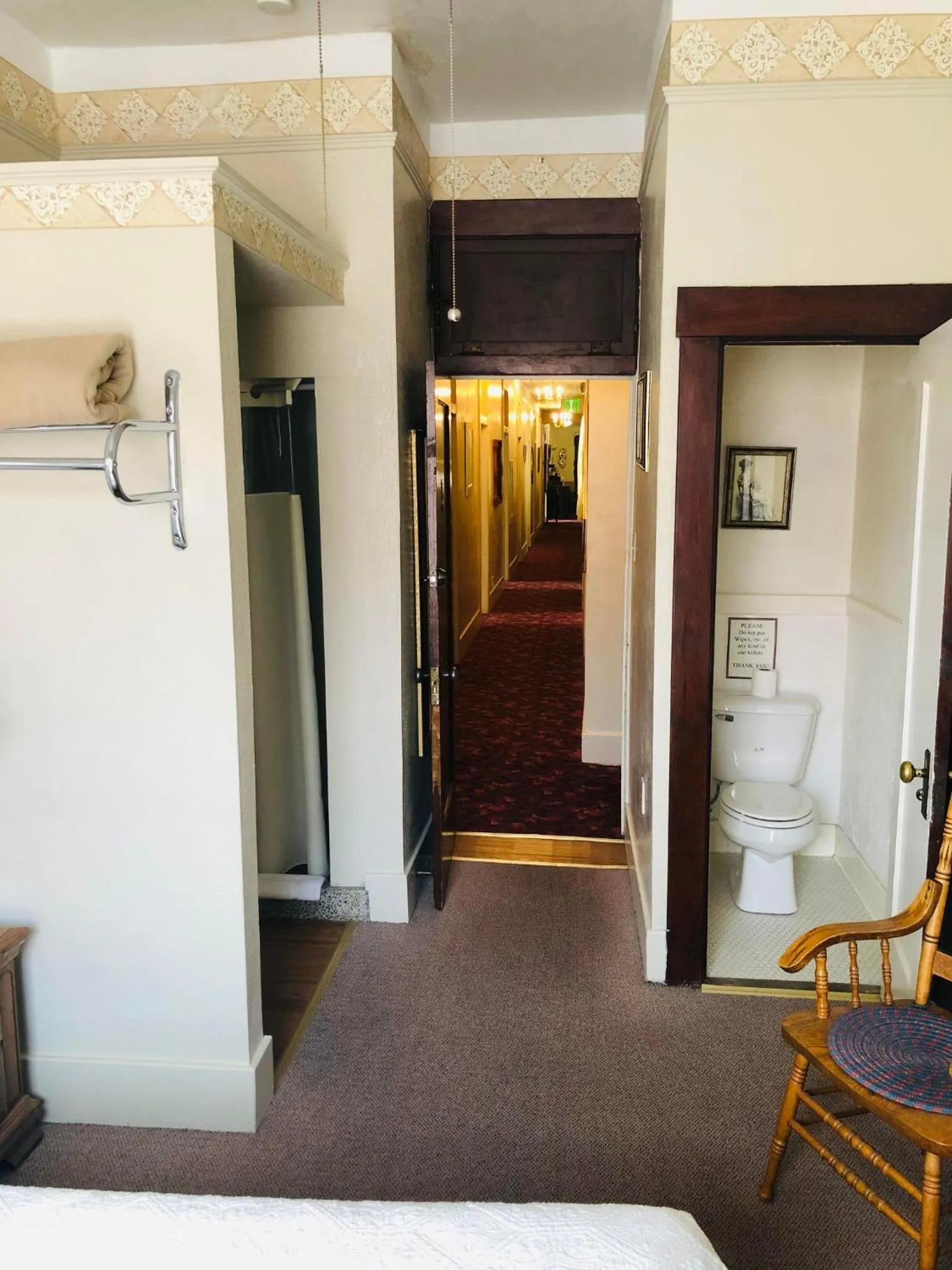 Bathroom in Historic Palace Hotel
