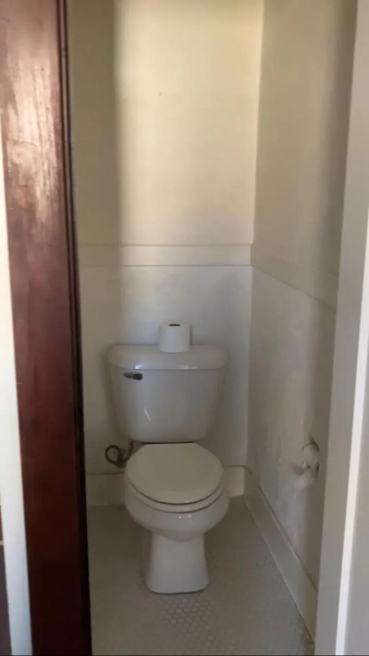 Toilet in Historic Palace Hotel