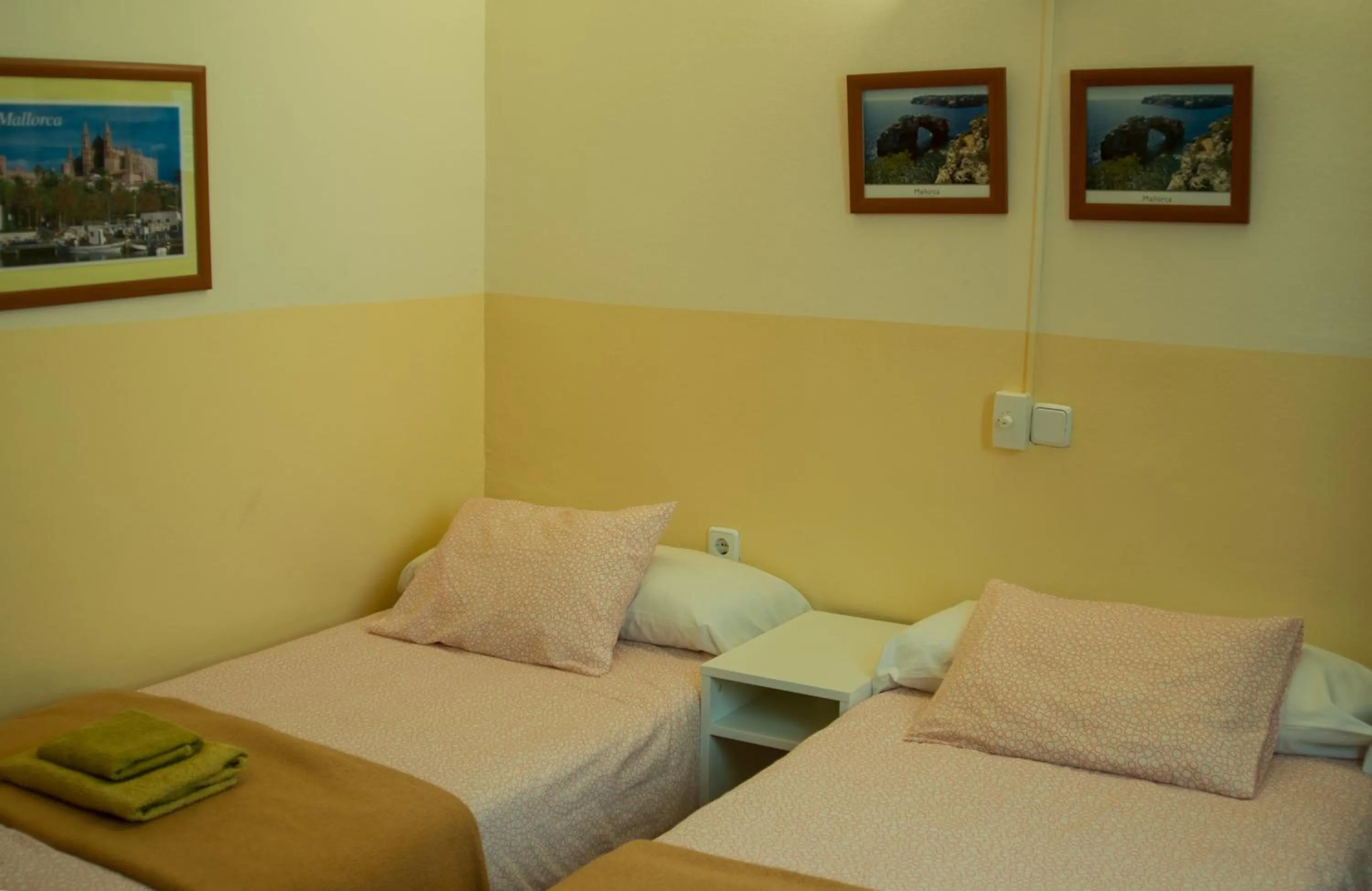 Bed in Hostal Atlanta