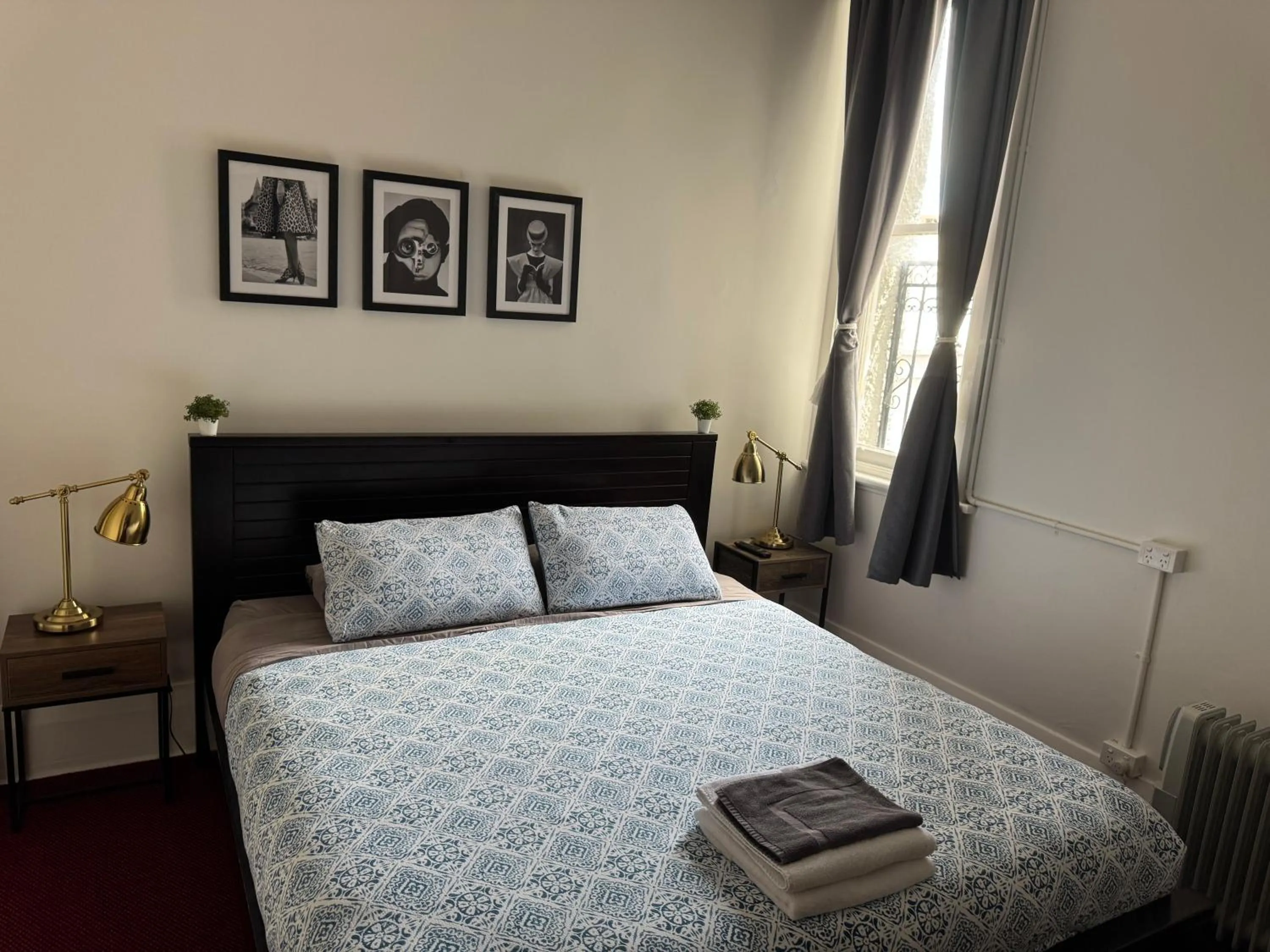 Bed in The Royal Mail Hotel Braidwood