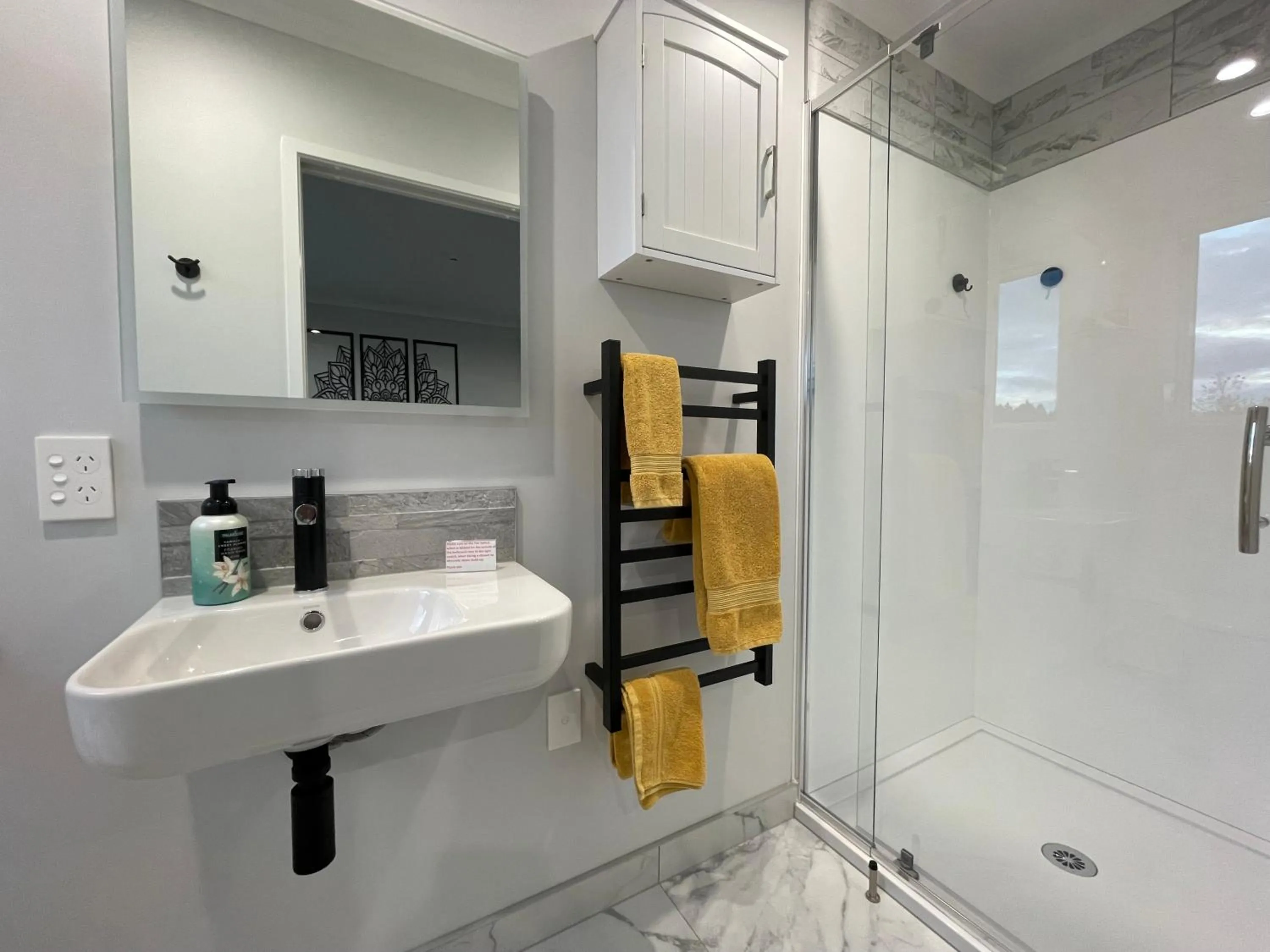 Bathroom in Veld View Bed and Breakfast