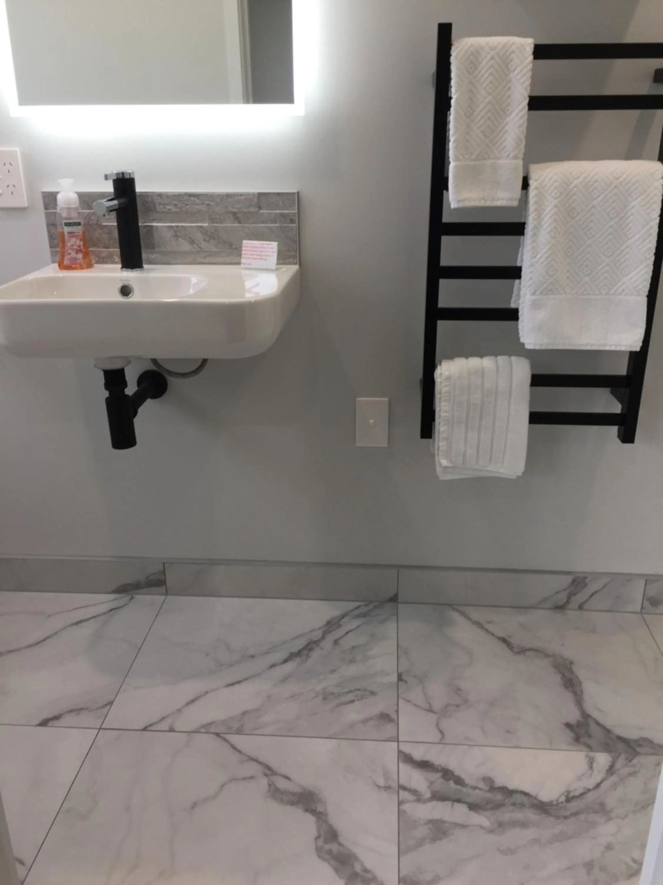 Bathroom in Veld View Bed and Breakfast