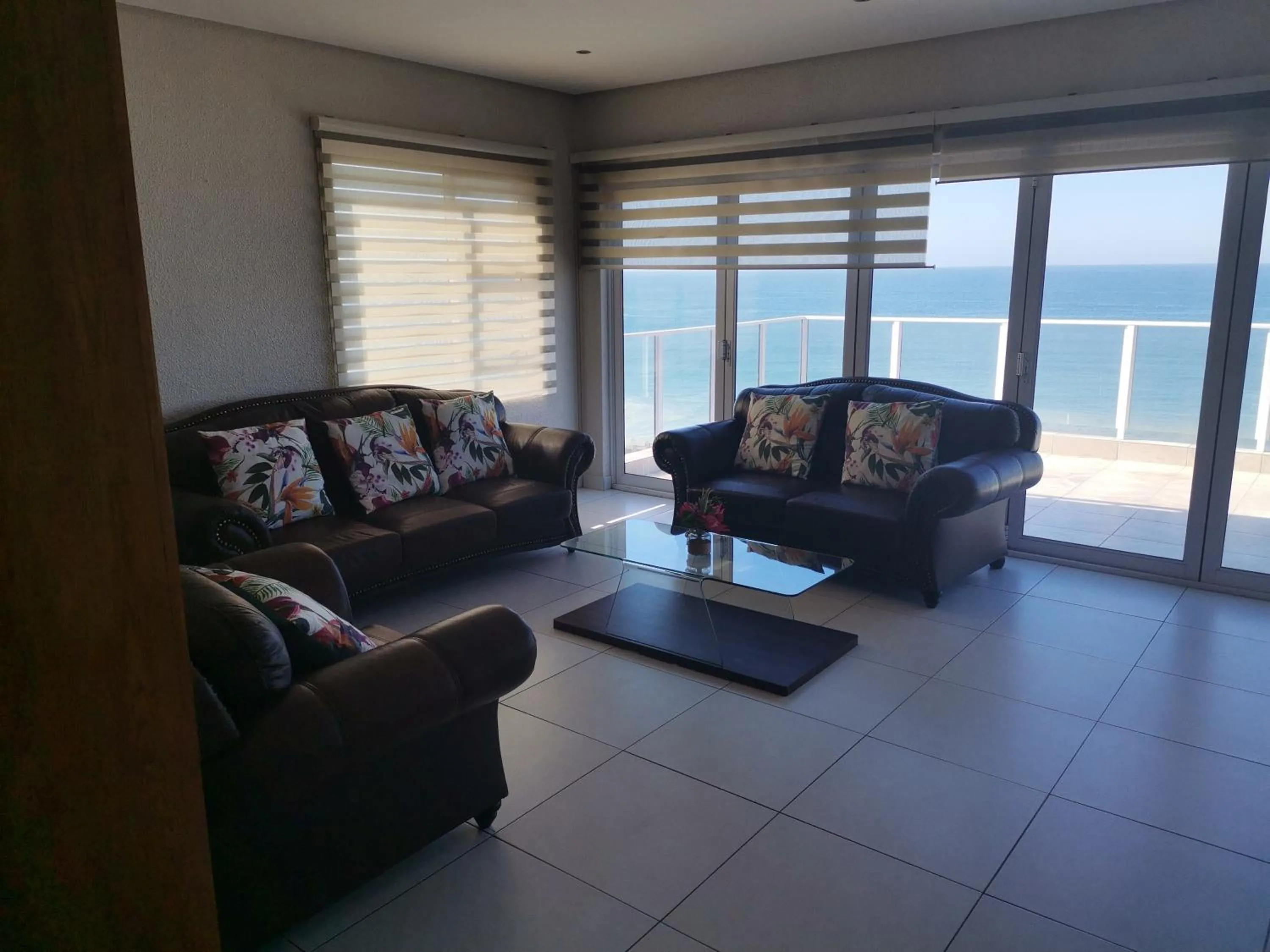 Living room in Margate Beach Lodge