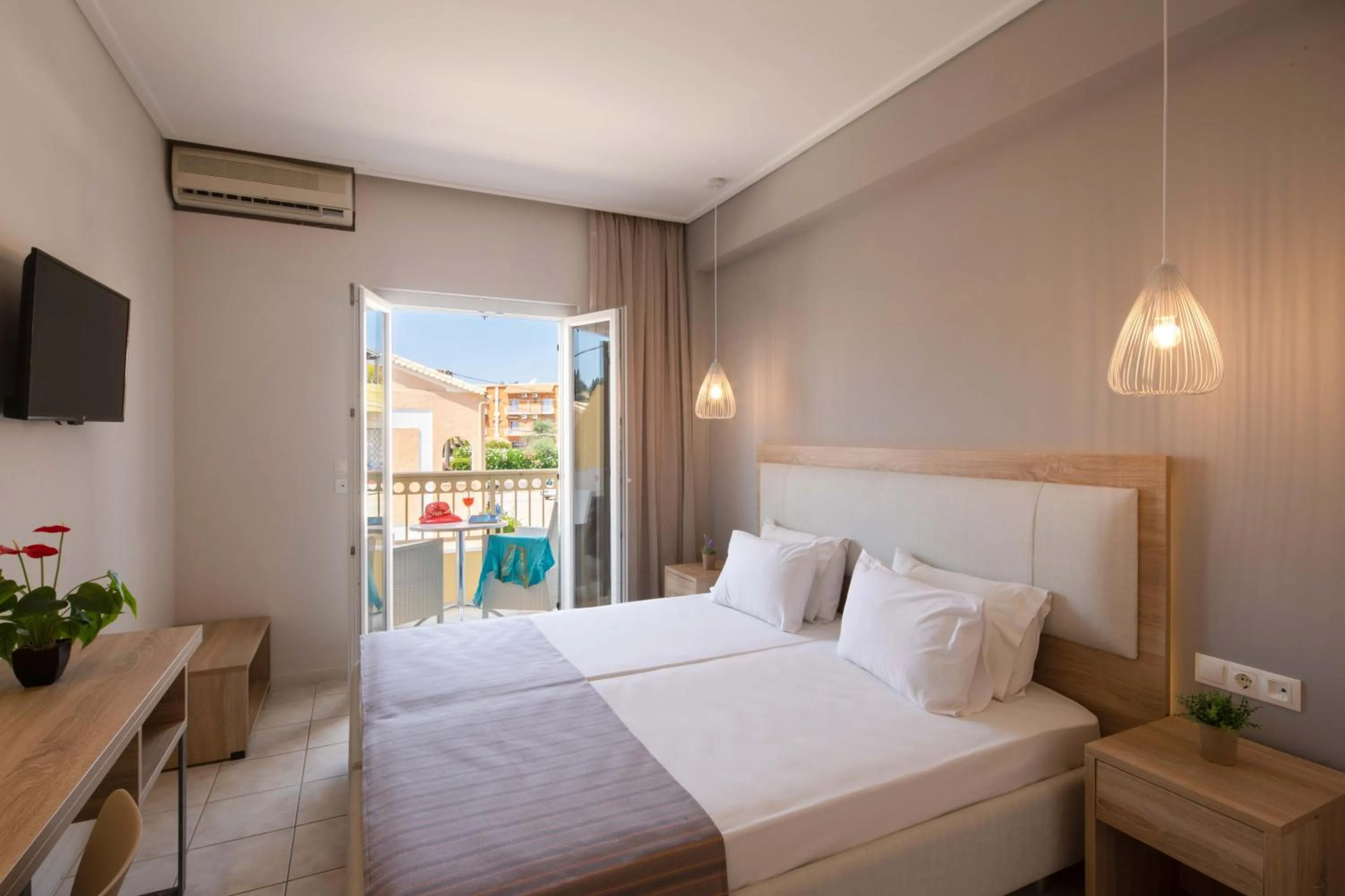 Bedroom, Bed in Hotel Rossis