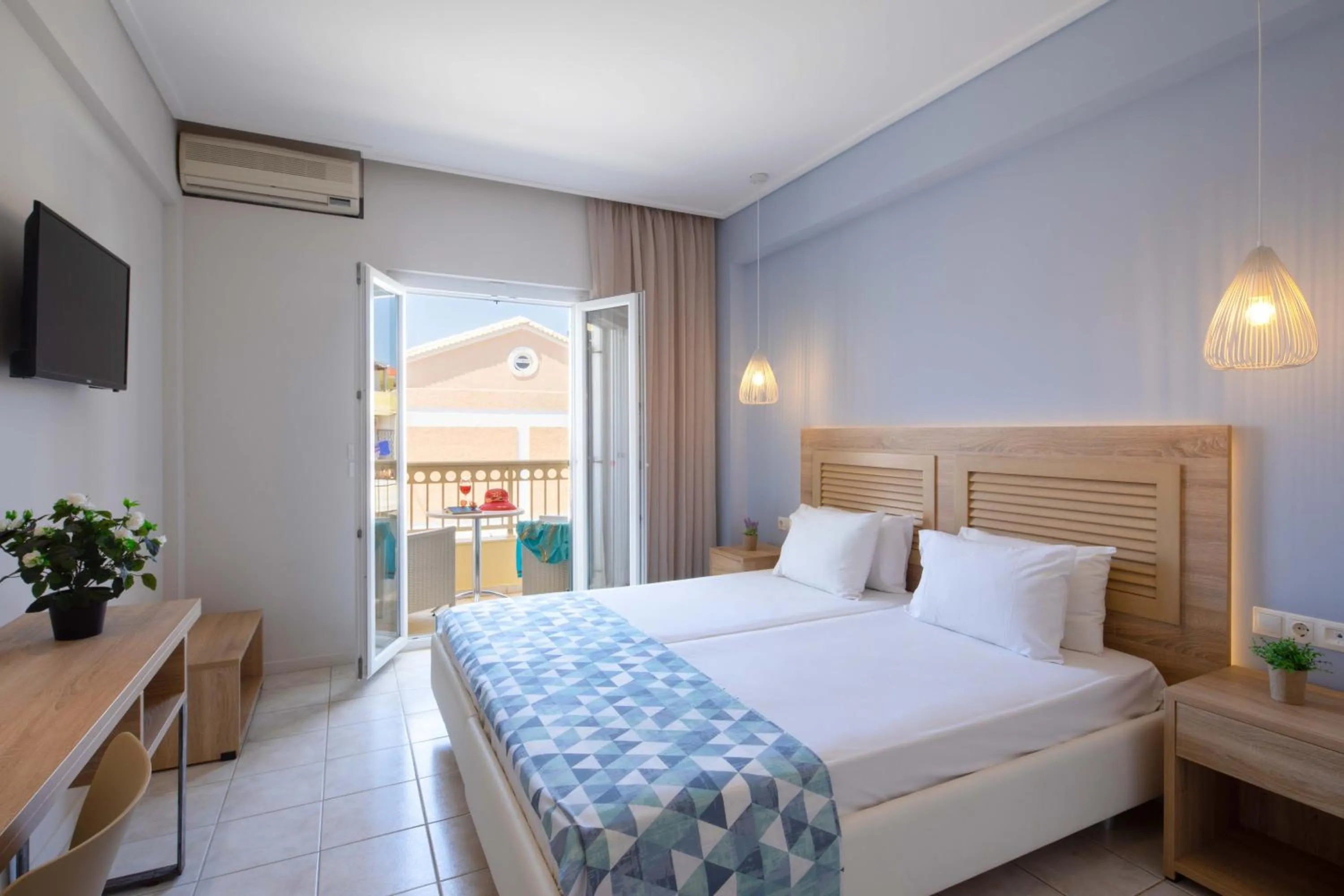 Bedroom, Bed in Hotel Rossis