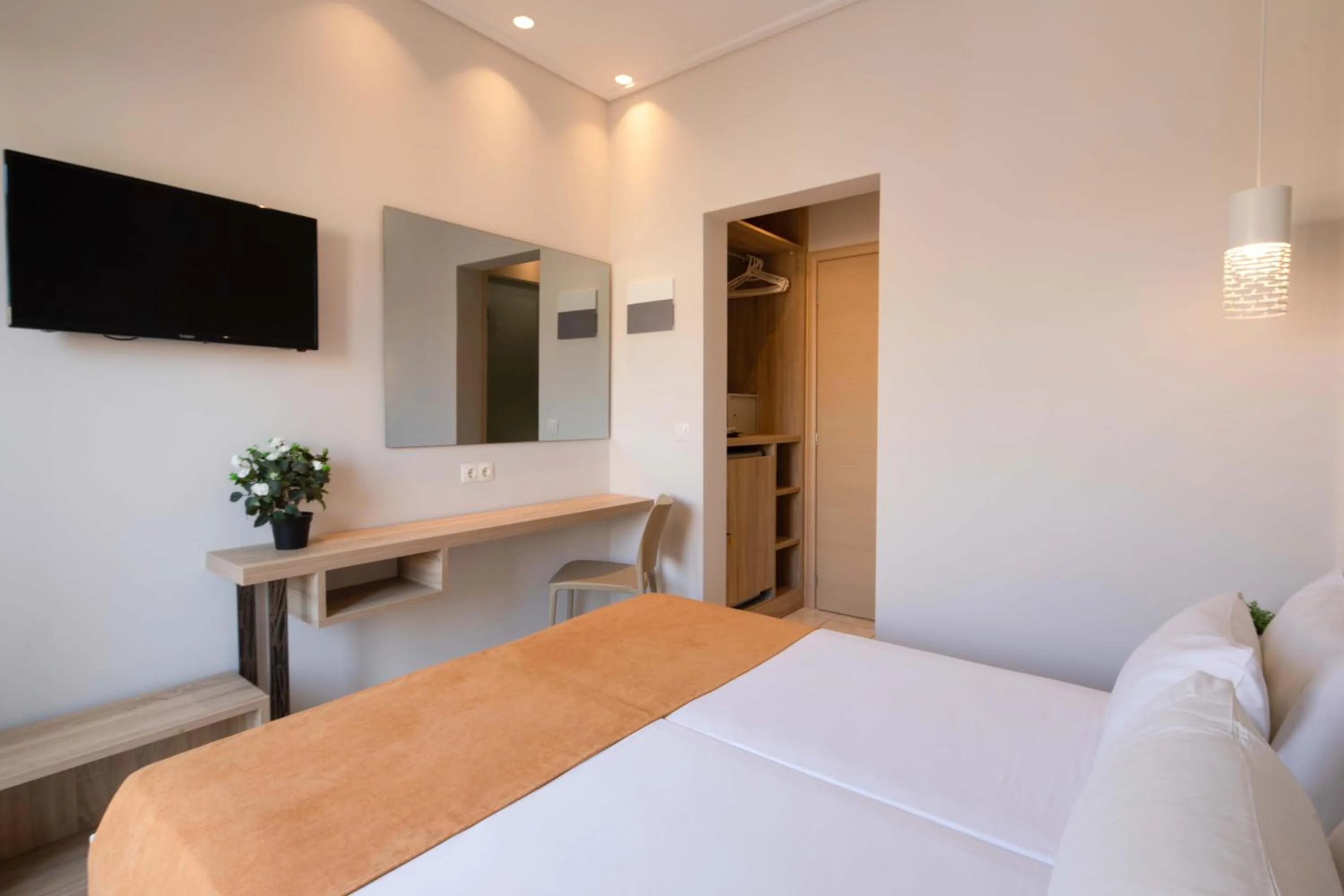 Photo of the whole room, Bed in Hotel Rossis