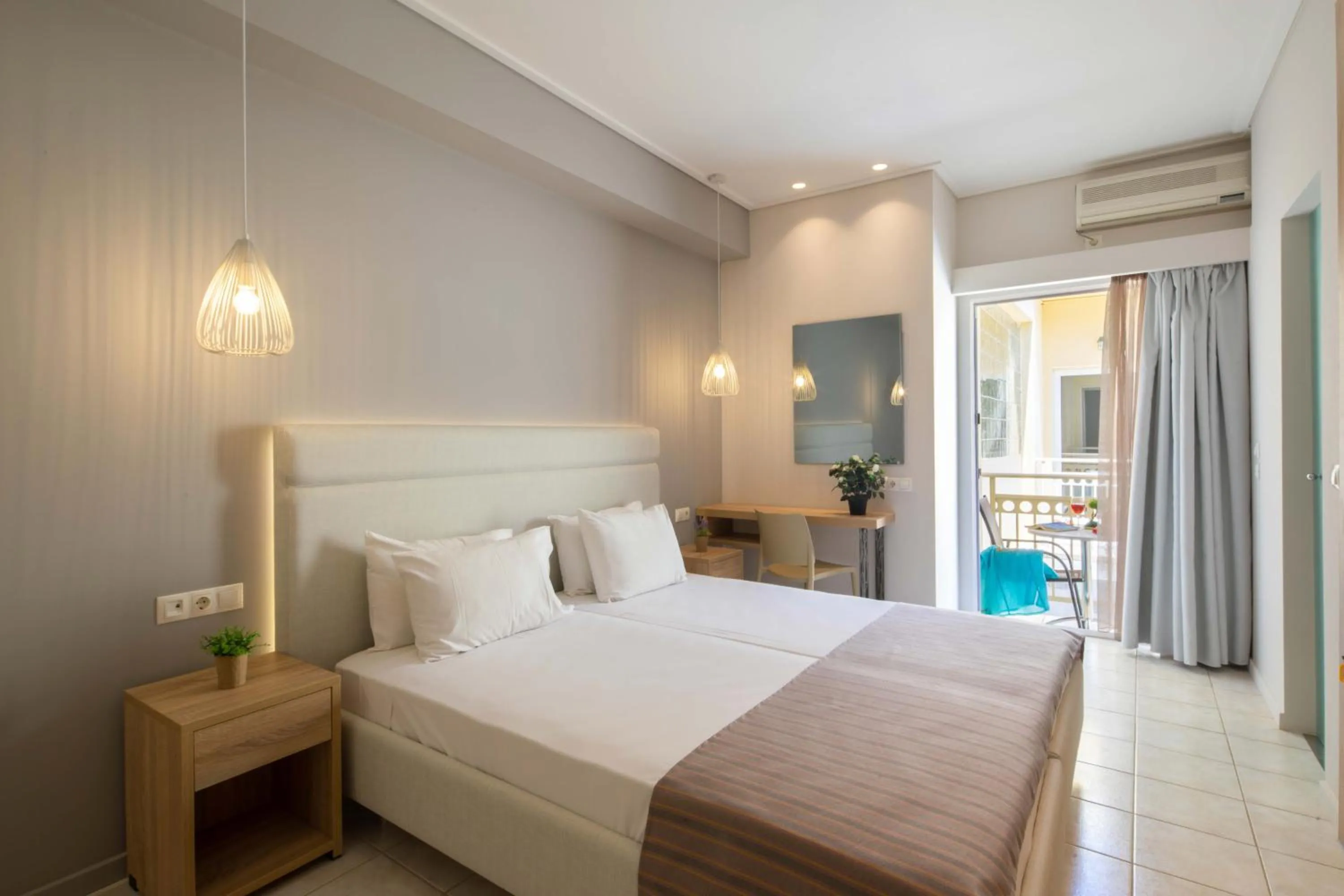 Bedroom, Bed in Hotel Rossis