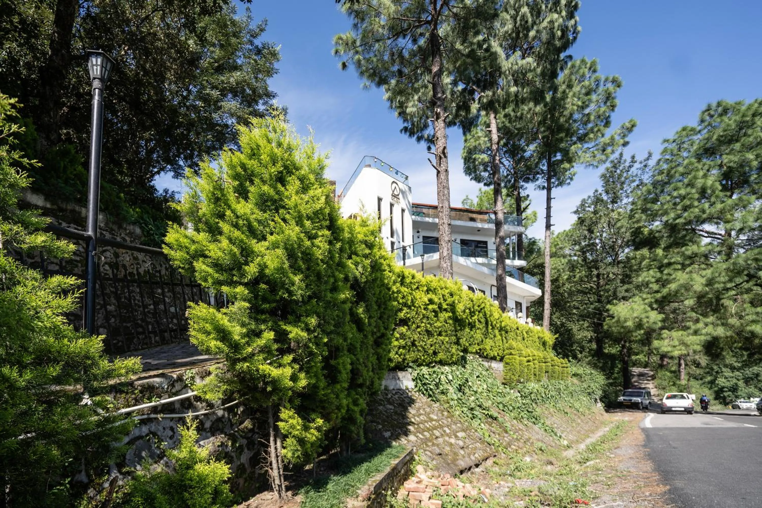 Facade/entrance in The Golden Sunrise Hotel