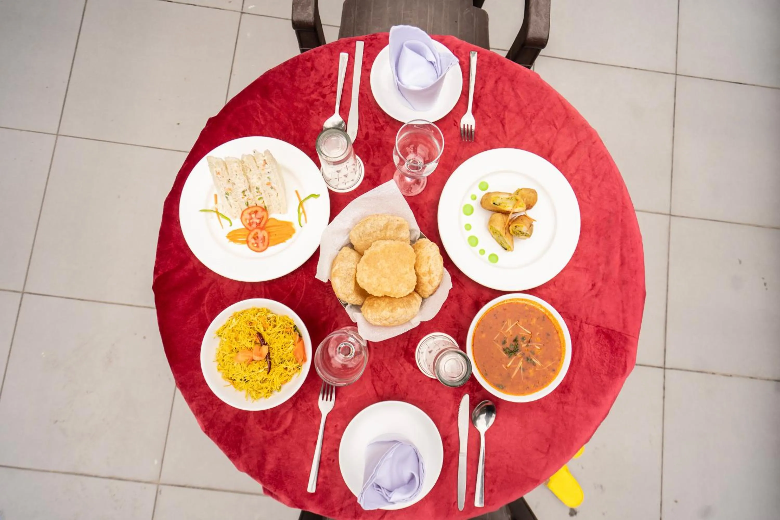 Food and drinks in The Golden Sunrise Hotel