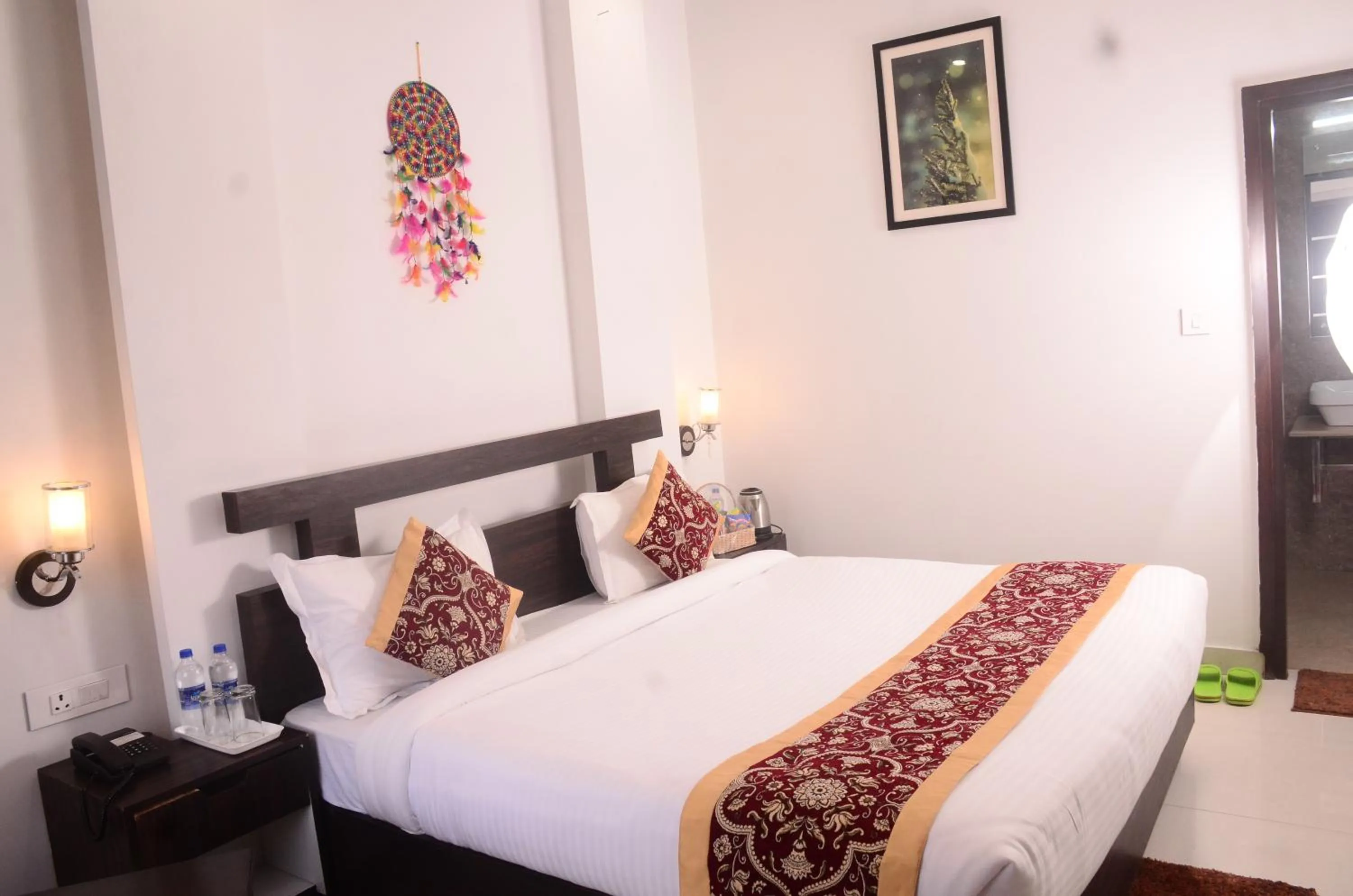 Bed in The Golden Sunrise Hotel