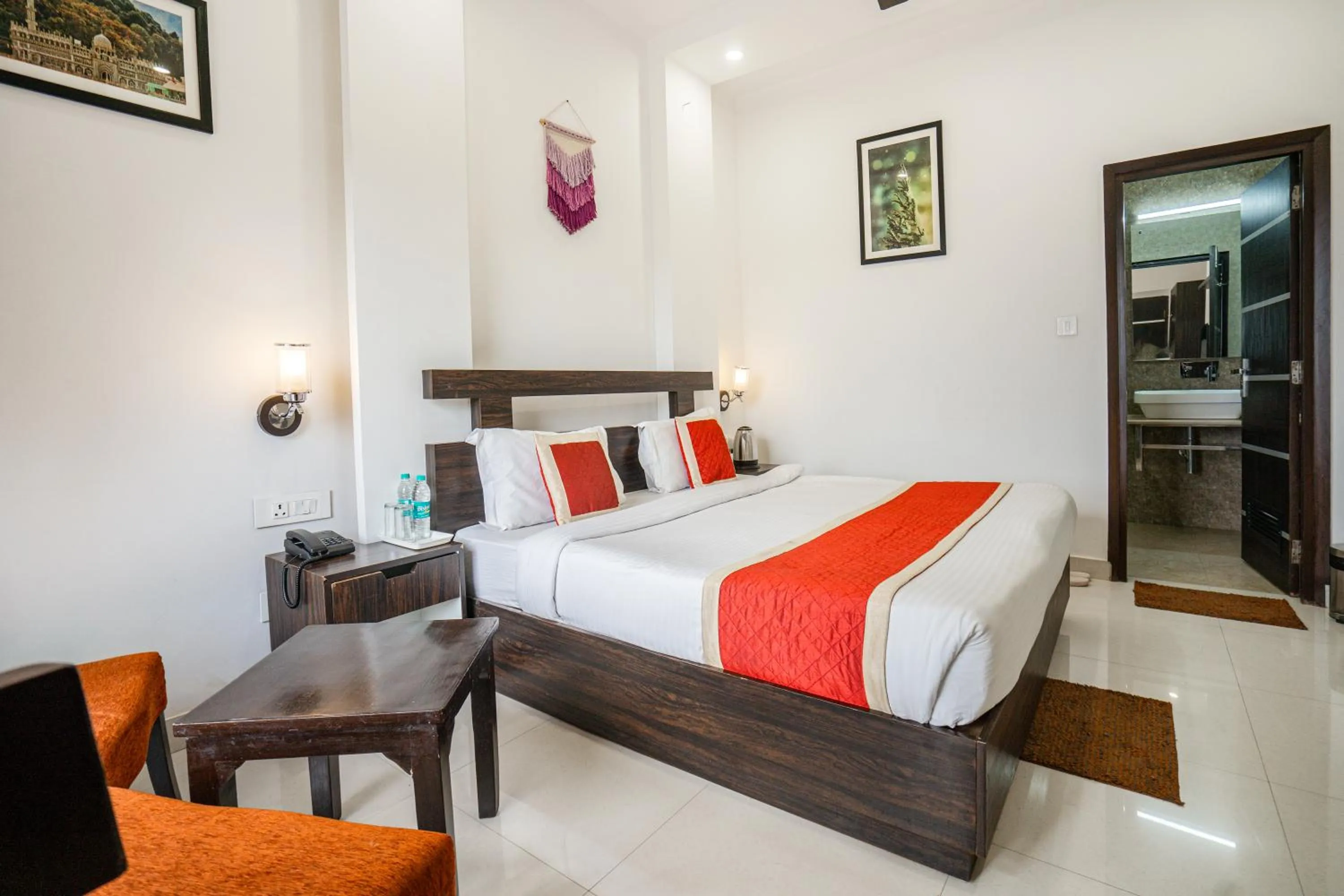 Bed in The Golden Sunrise Hotel