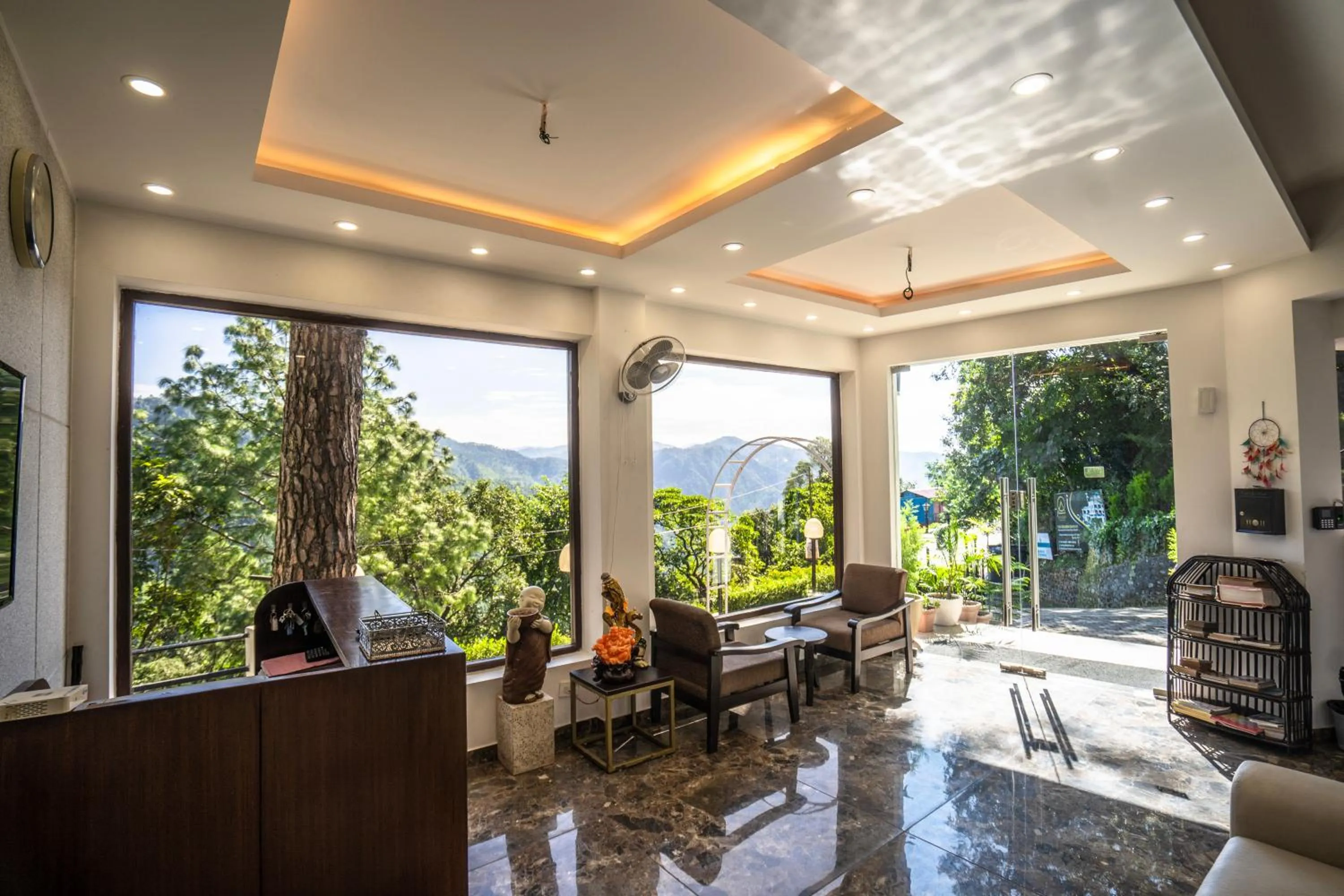 Lobby or reception in The Golden Sunrise Hotel