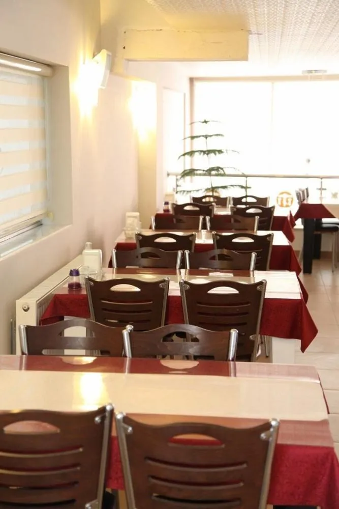 Restaurant/places to eat in Hattuşirin Hotel
