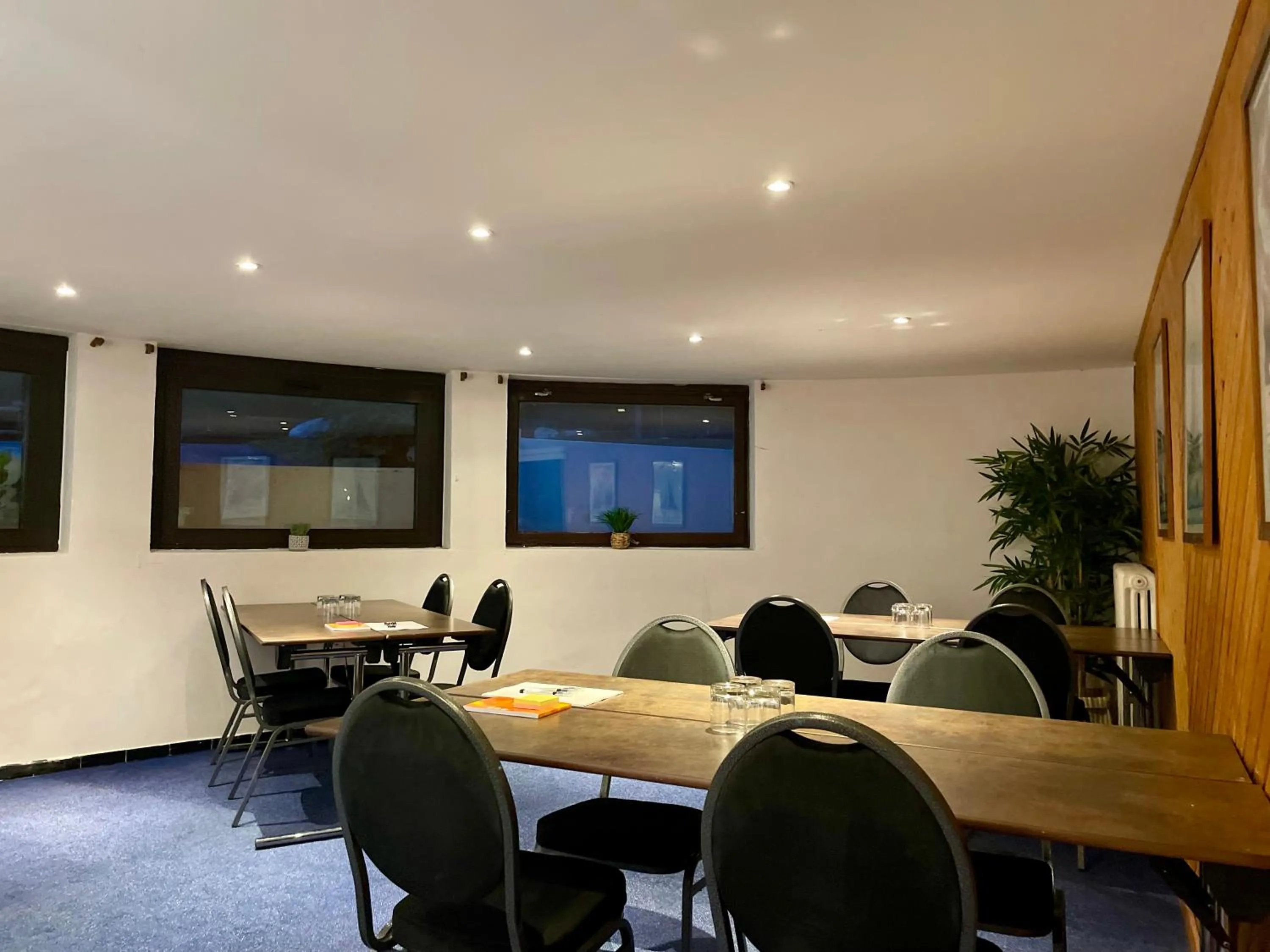 Meeting/conference room in Chalet Hôtel La Sapinière