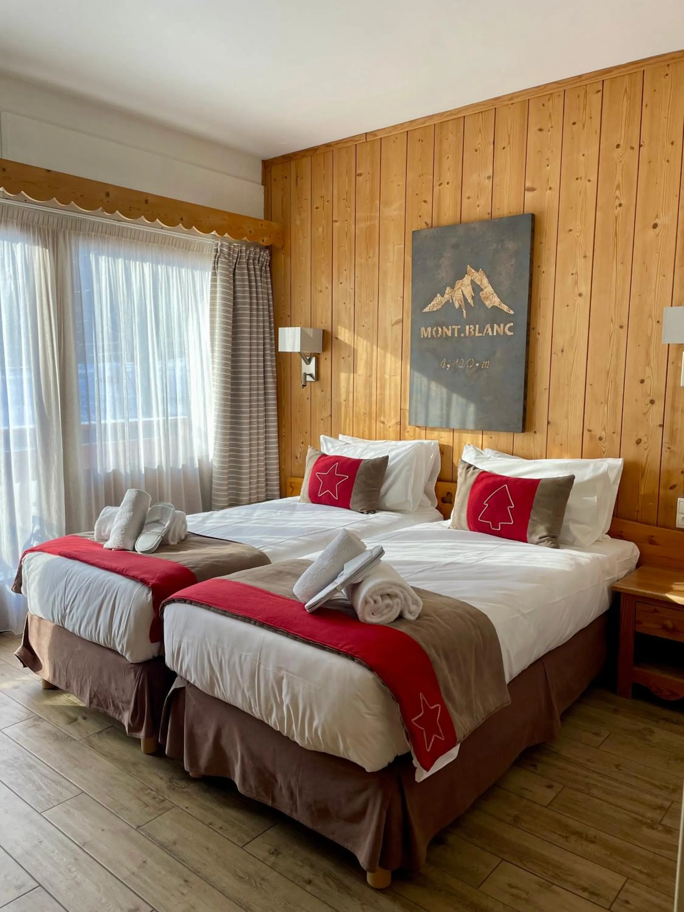 Bed in Chalet Hôtel La Sapinière