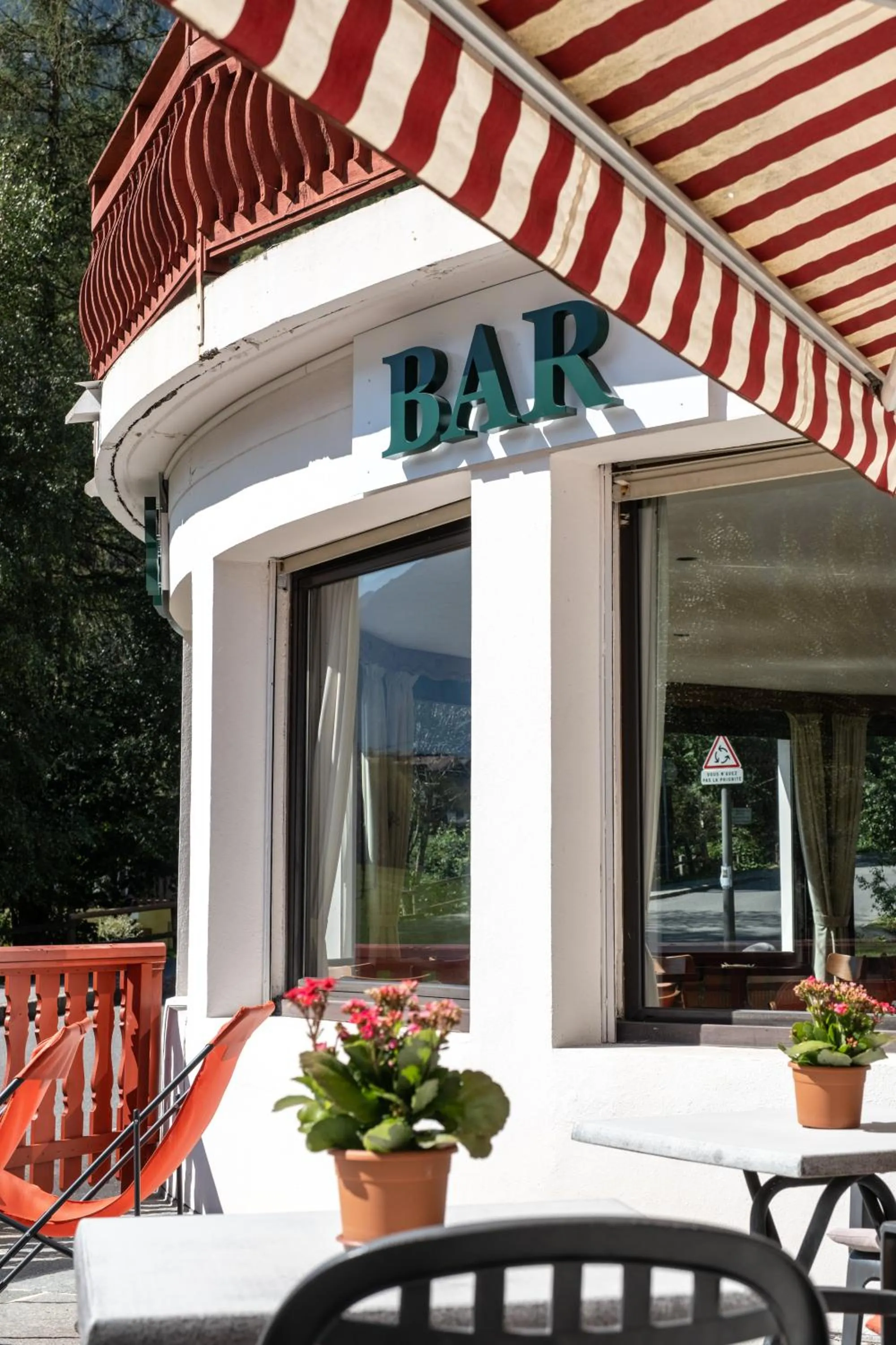Patio in Chalet Hôtel La Sapinière